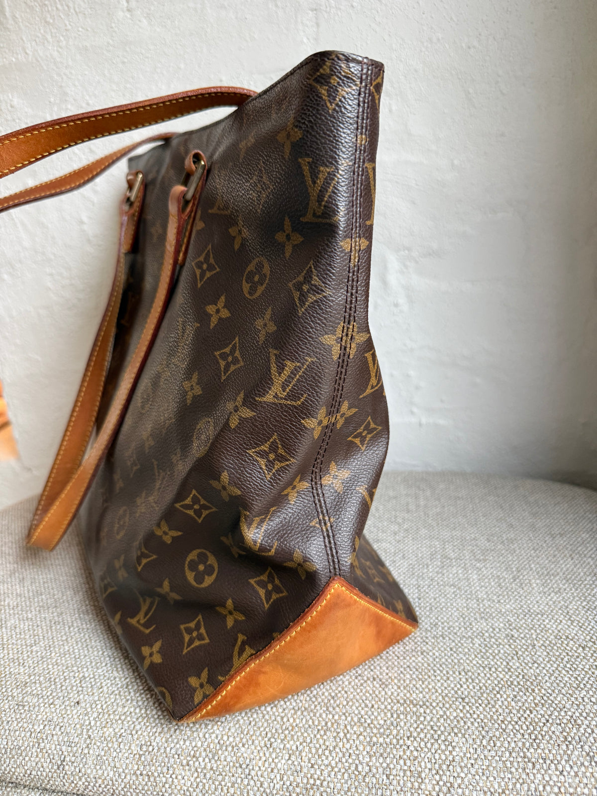 Louis Vuitton Cabas Mezzo