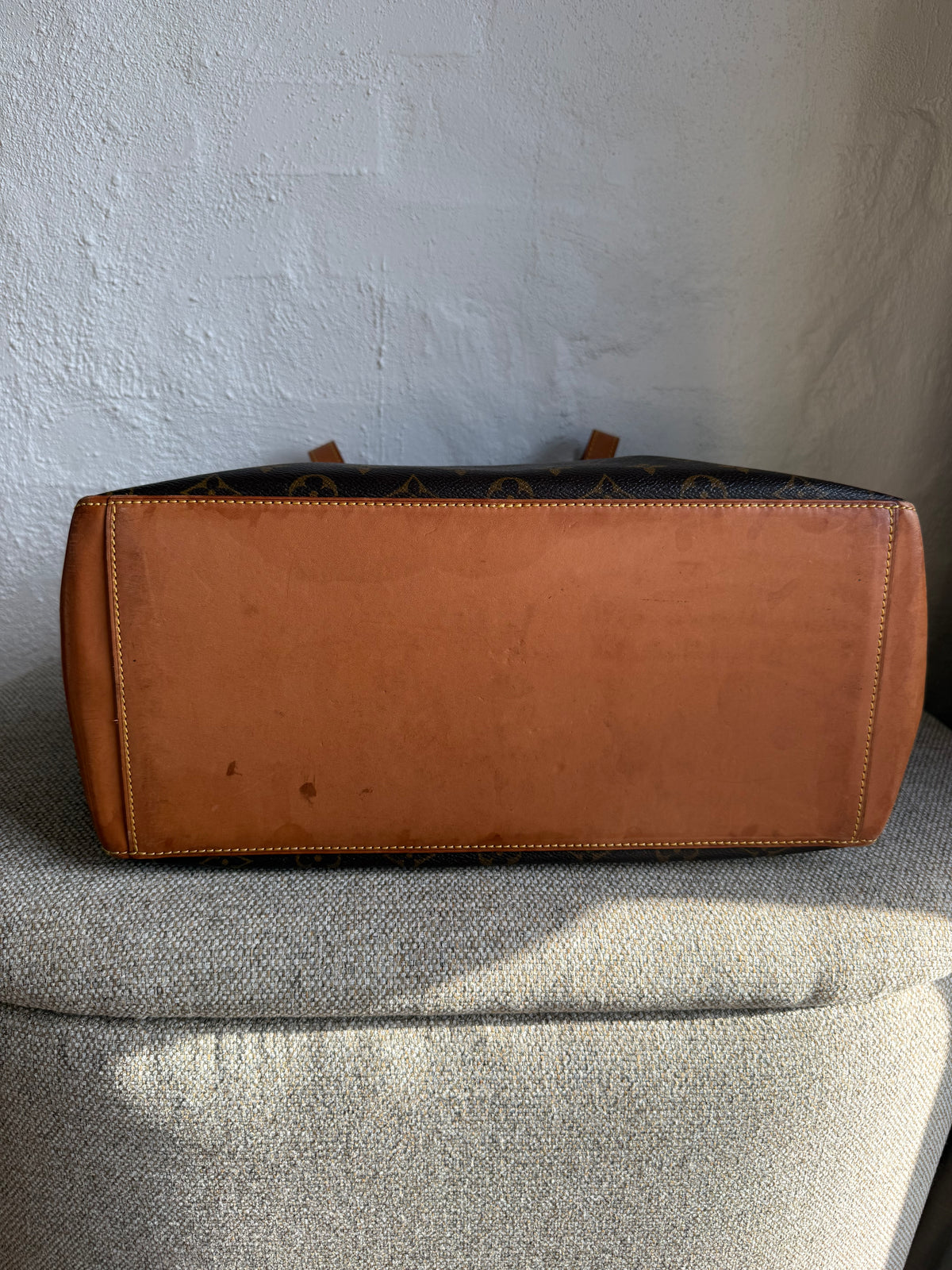 Louis Vuitton Cabas Mezzo