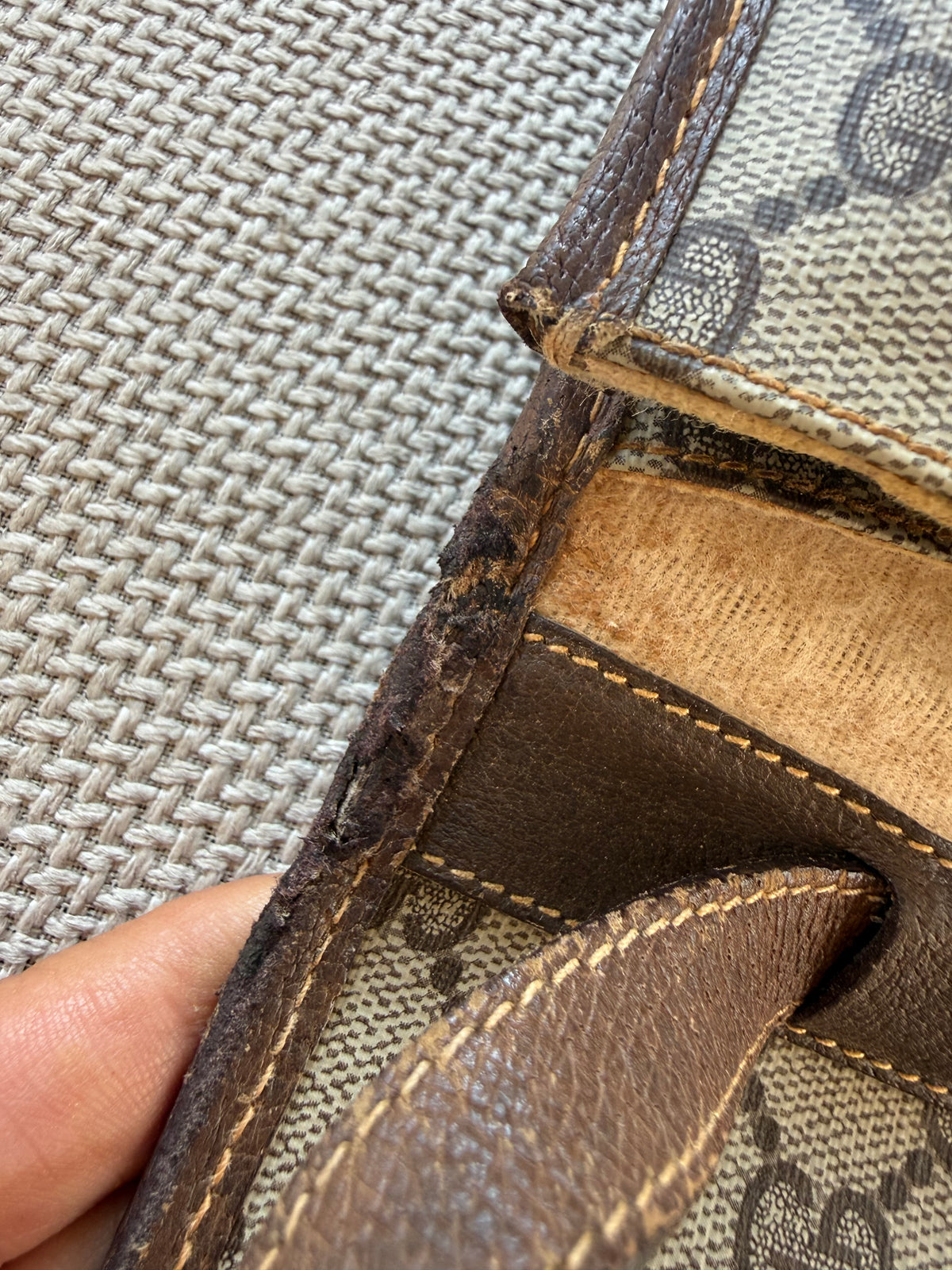 Gucci 2 way Crossbody/Clutch