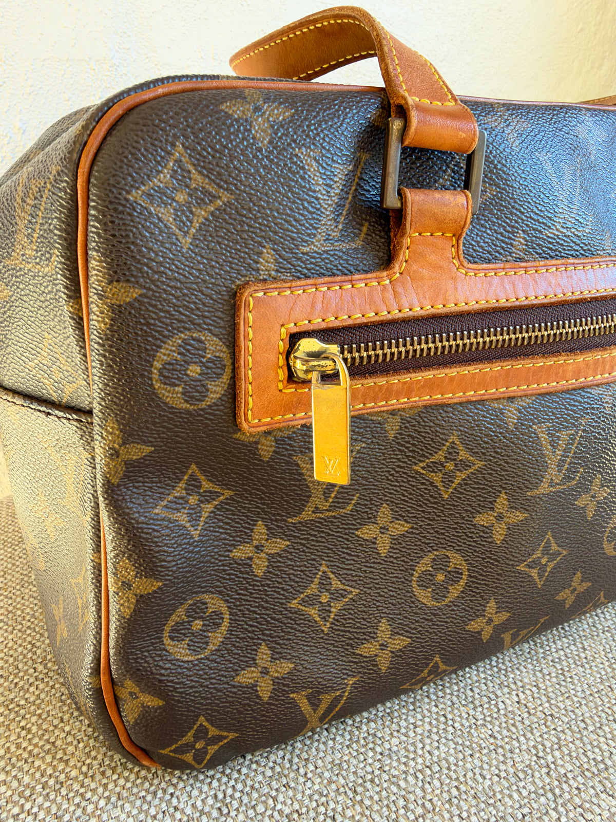 Louis Vuitton Cite GM