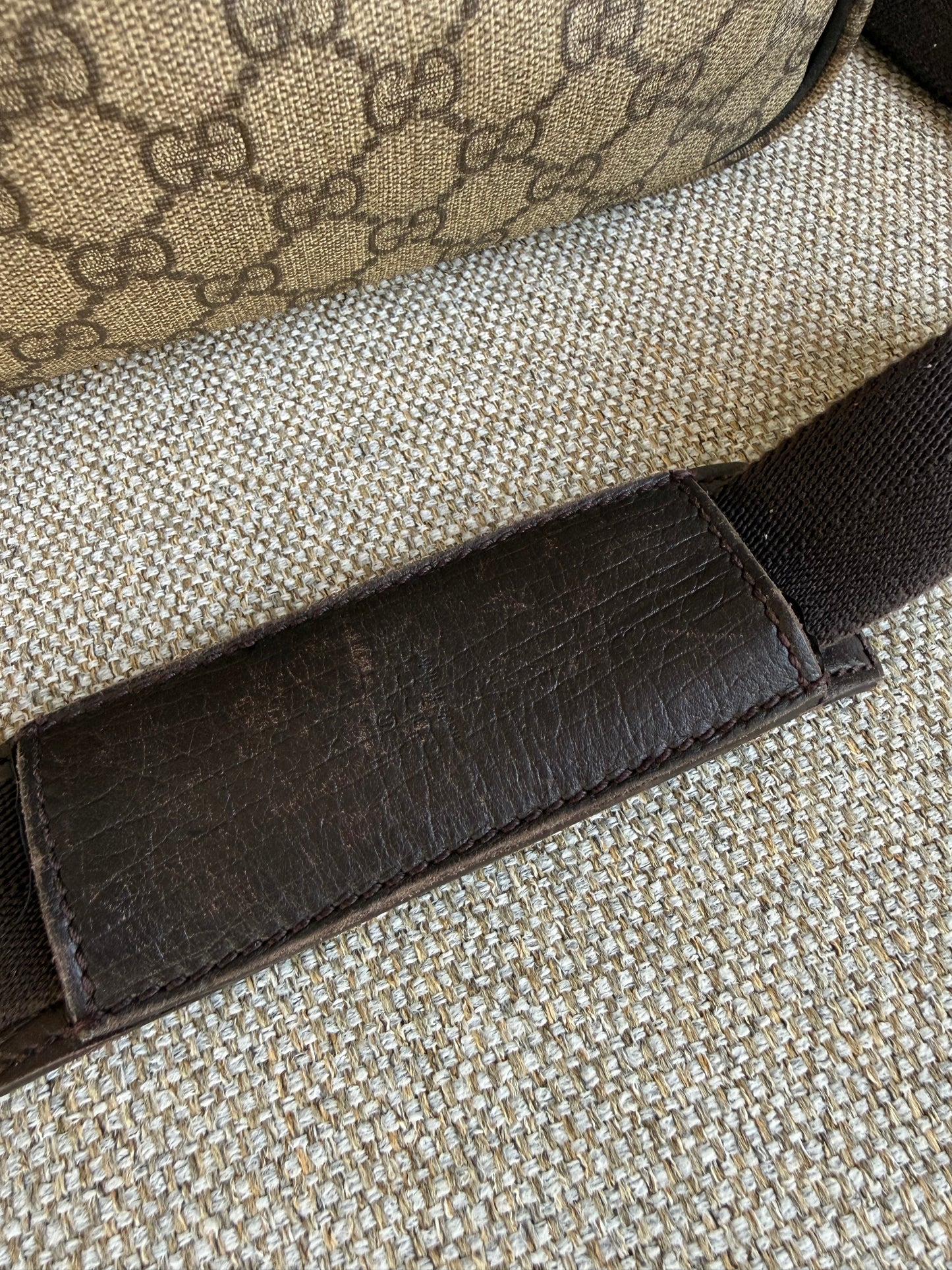 Gucci Messenger bag
