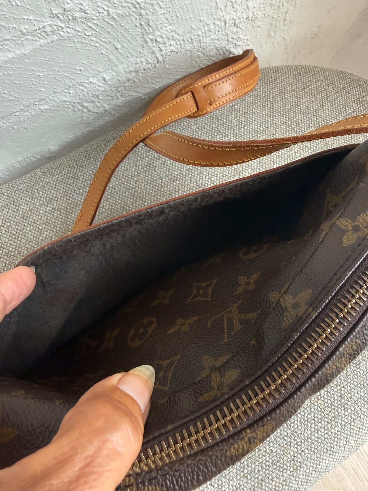 Louis Vuitton Jeune Fille MM