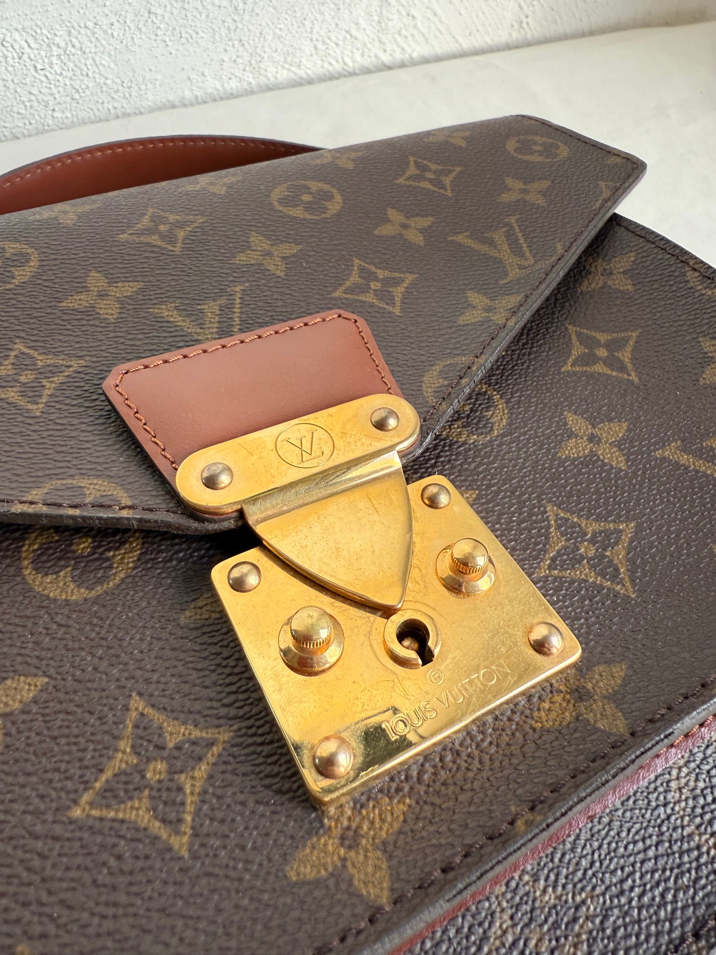 Louis Vuitton Monceau 28