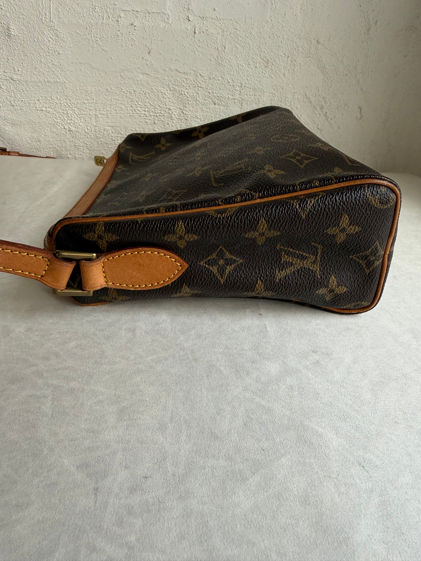 Louis Vuitton Tulle Lee