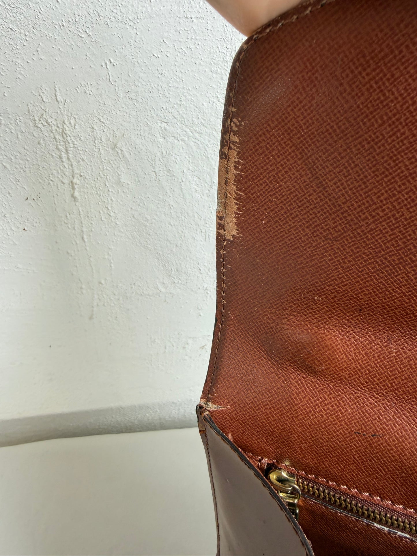 Louis Vuitton Monceau 28