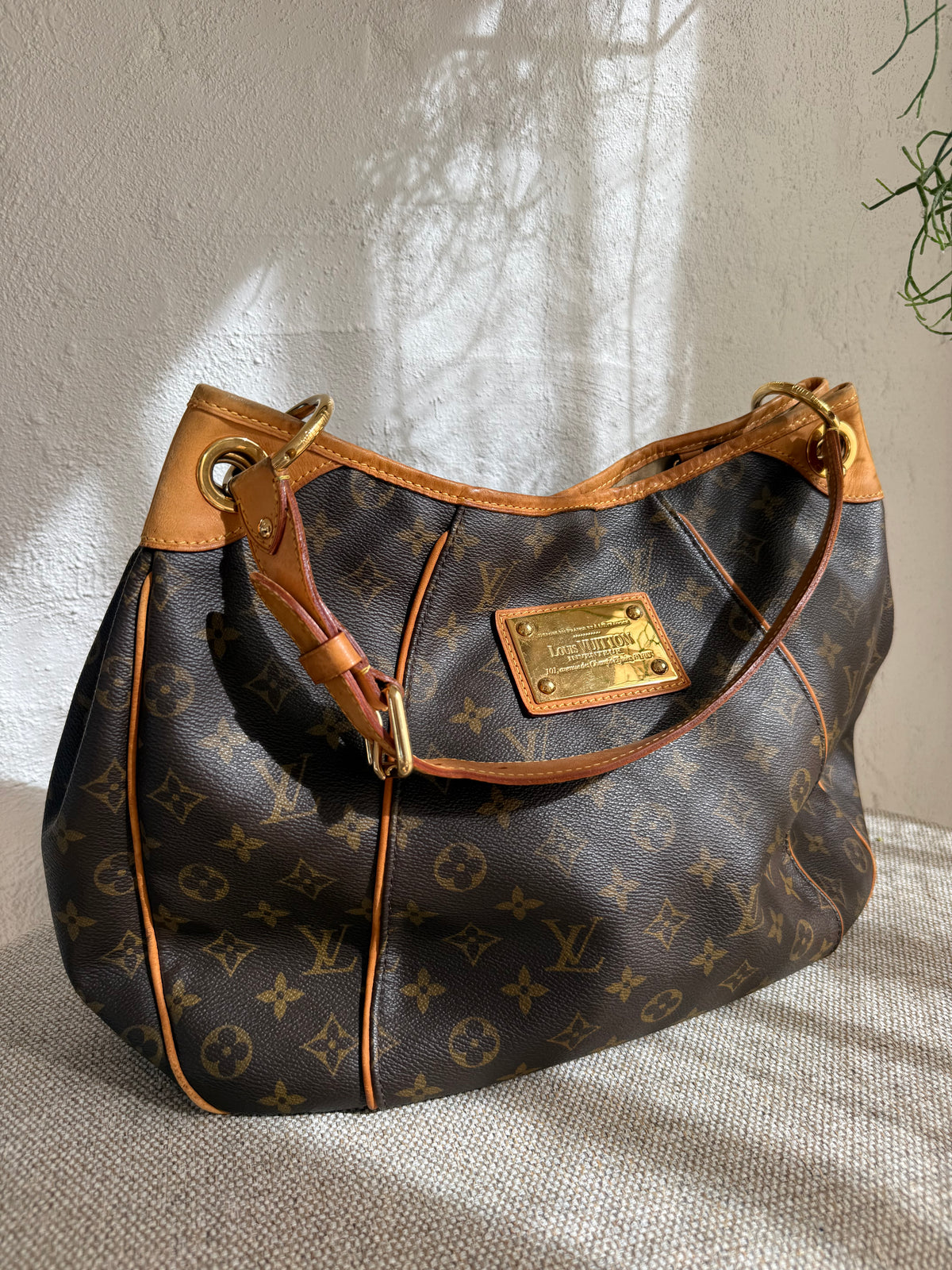 Louis Vuitton Galliera PM