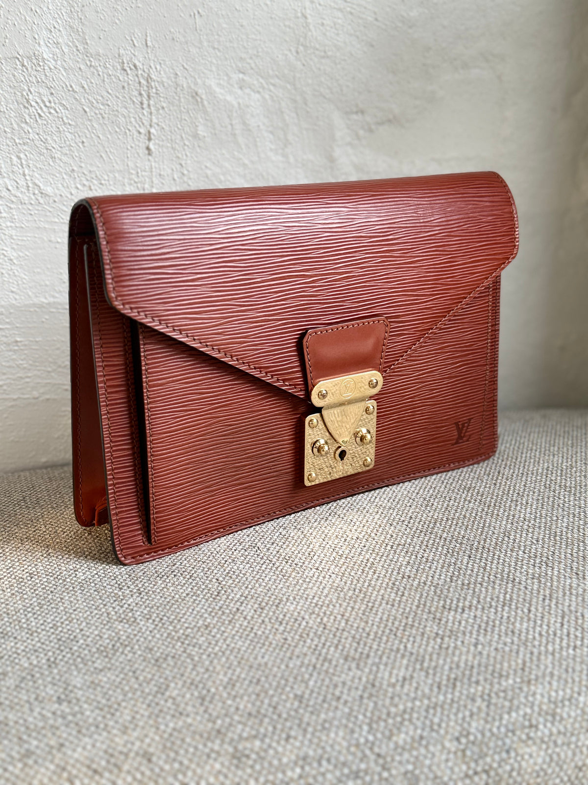 Louis Vuitton Dragonne Epi Clutch/crossbody bag