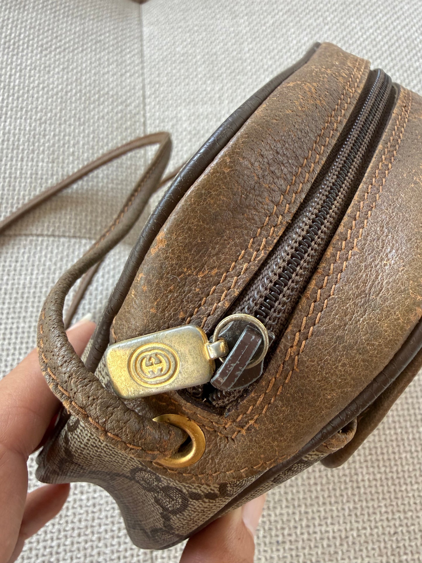 Gucci Crossbody bag