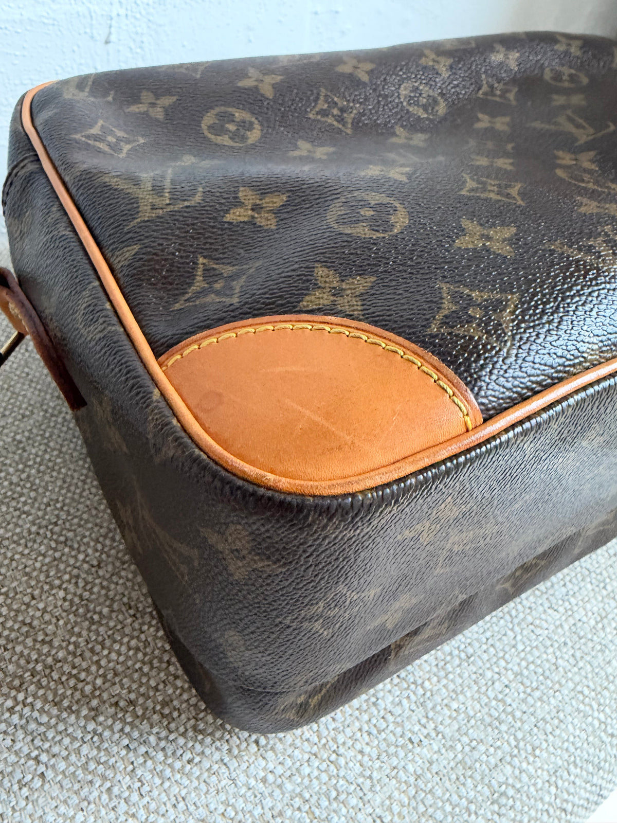 Louis Vuitton Nile bag