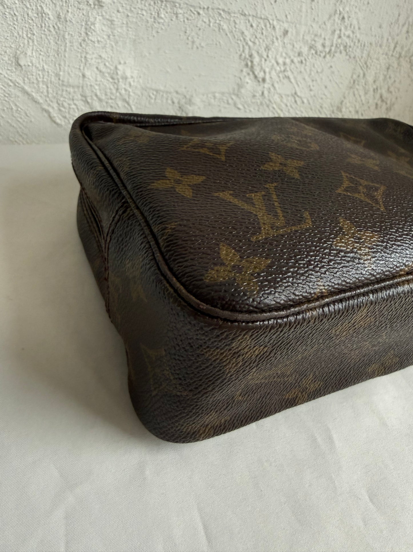 Louis Vuitton makeup/toilet taske