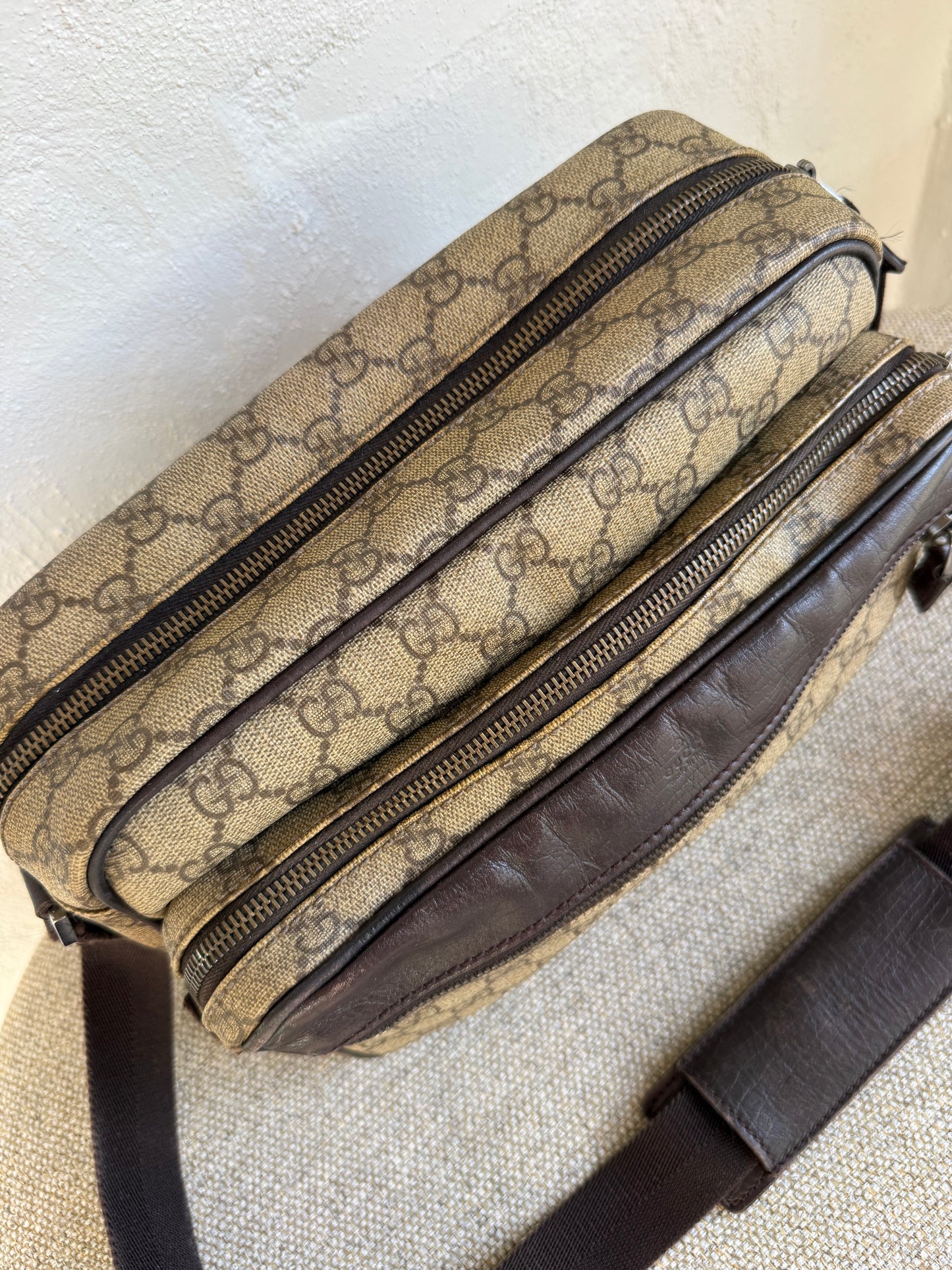 Gucci Messenger bag