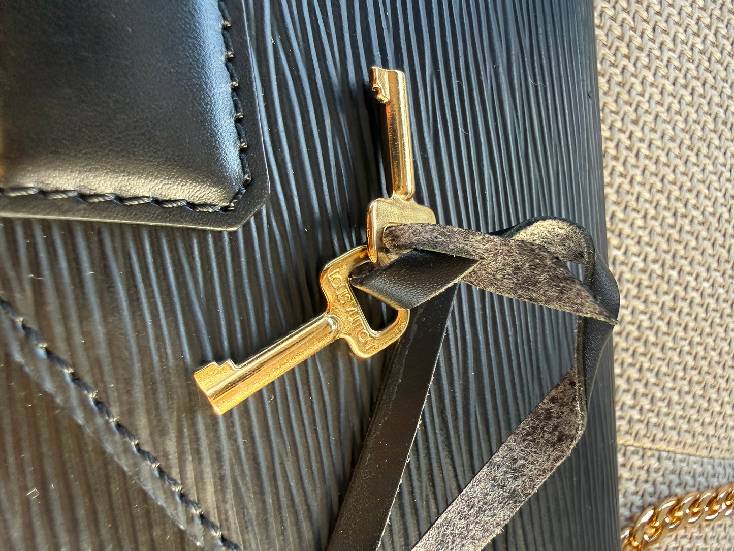 Louis Vuitton Epi Dragonne wrist/shoulder bag