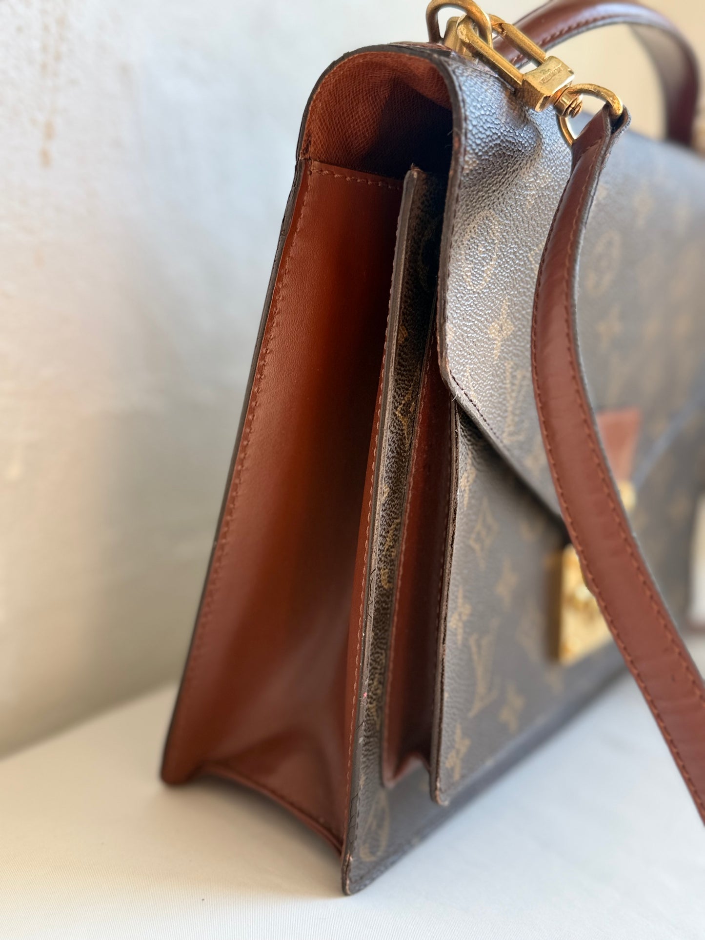 Louis Vuitton Monceau 28
