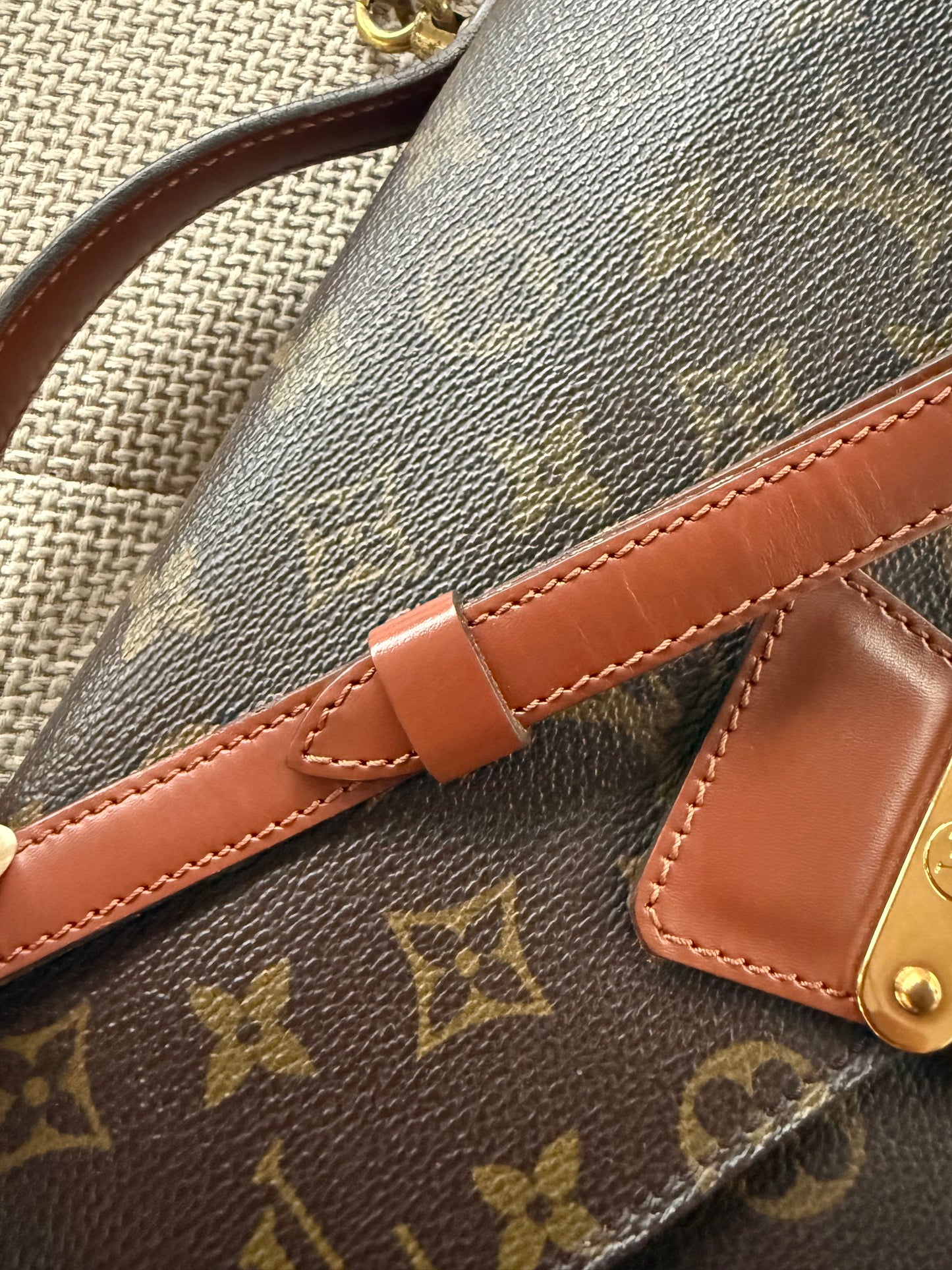Louis Vuitton Monceau 26