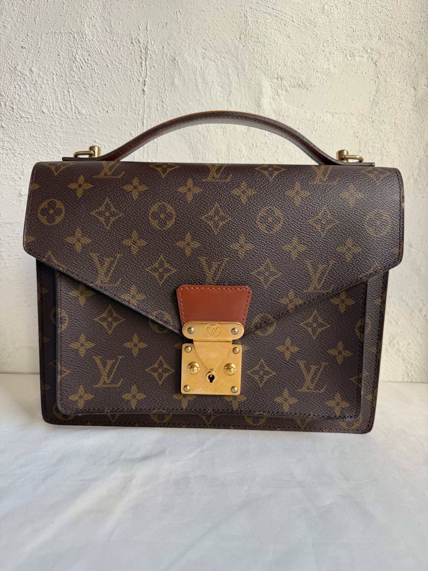 Louis Vuitton Monceau 28