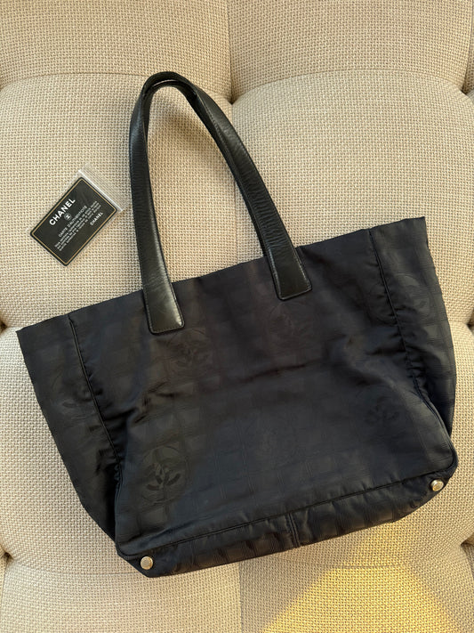 Chanel shopper