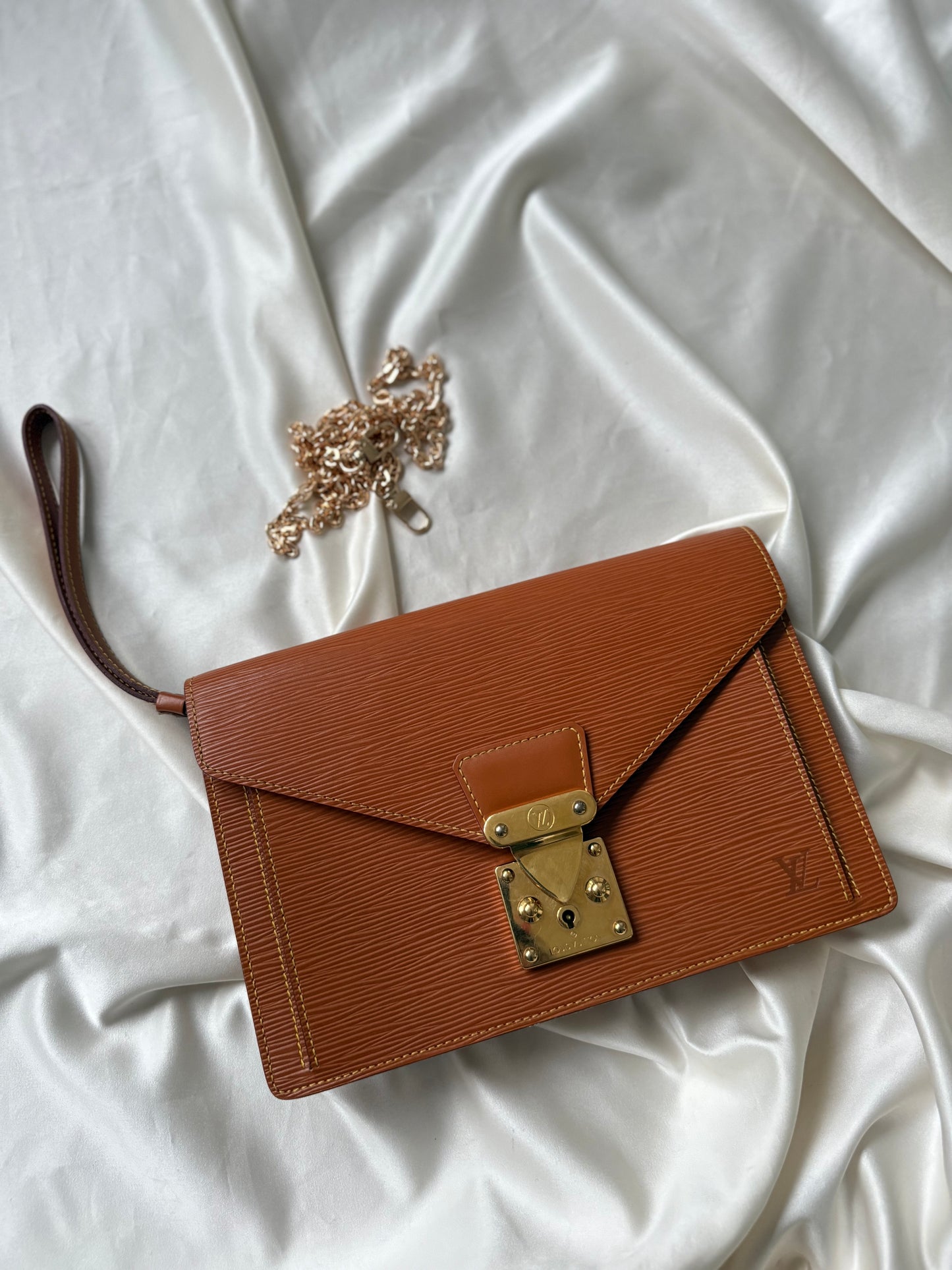 Louis Vuitton clutch/shoulderbag