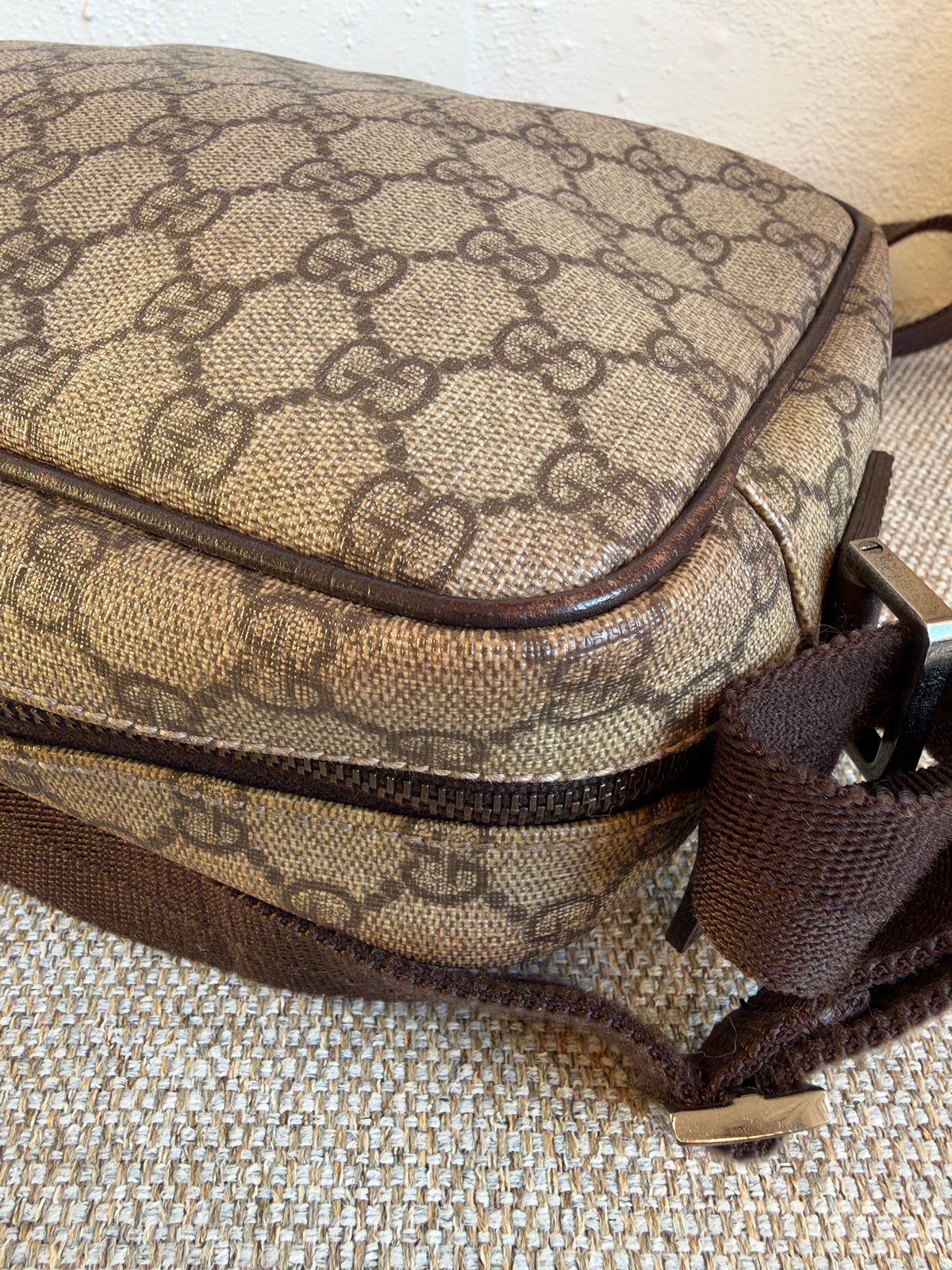 Gucci Messenger bag