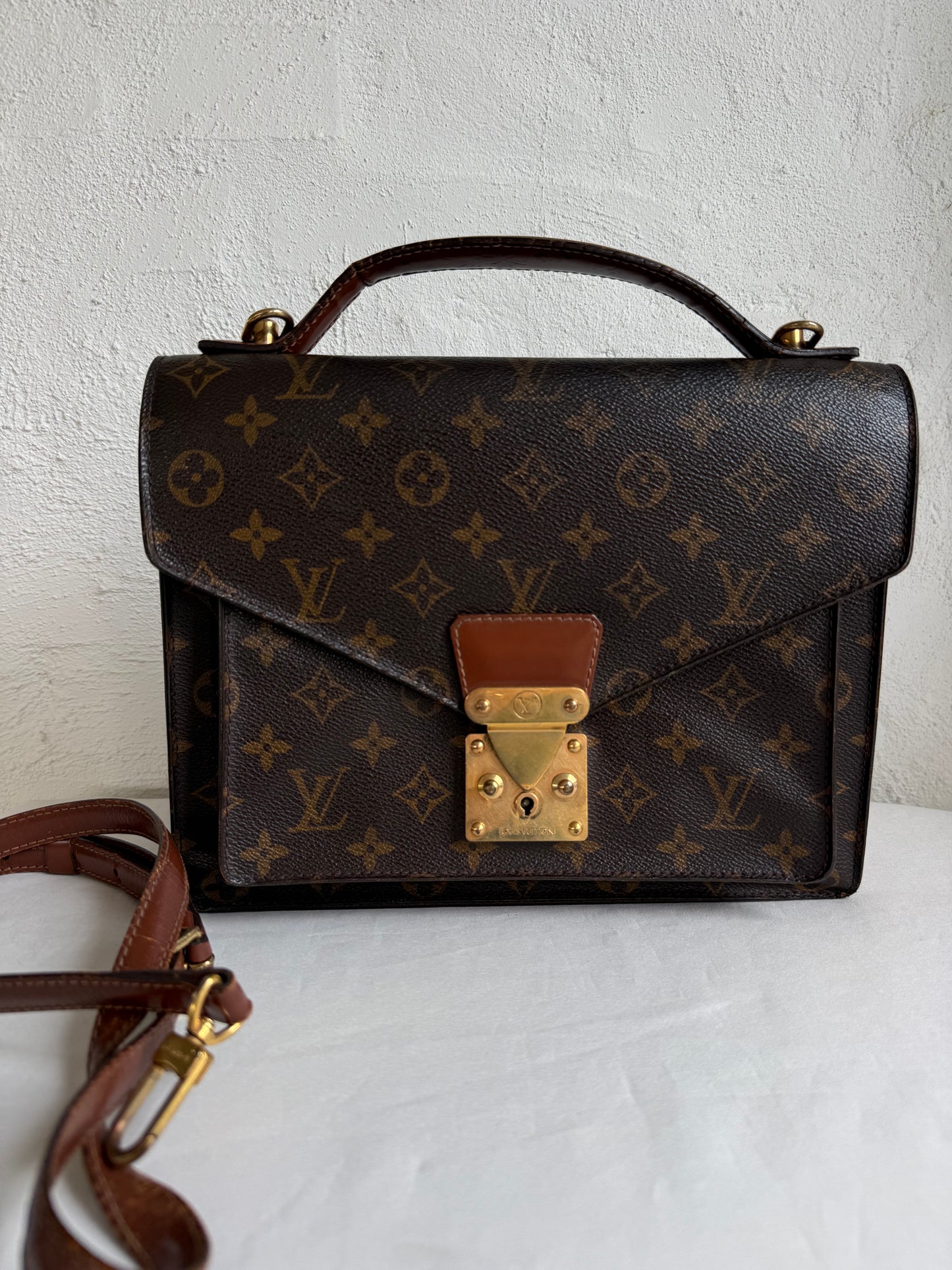 Louis Vuitton Monceau 28