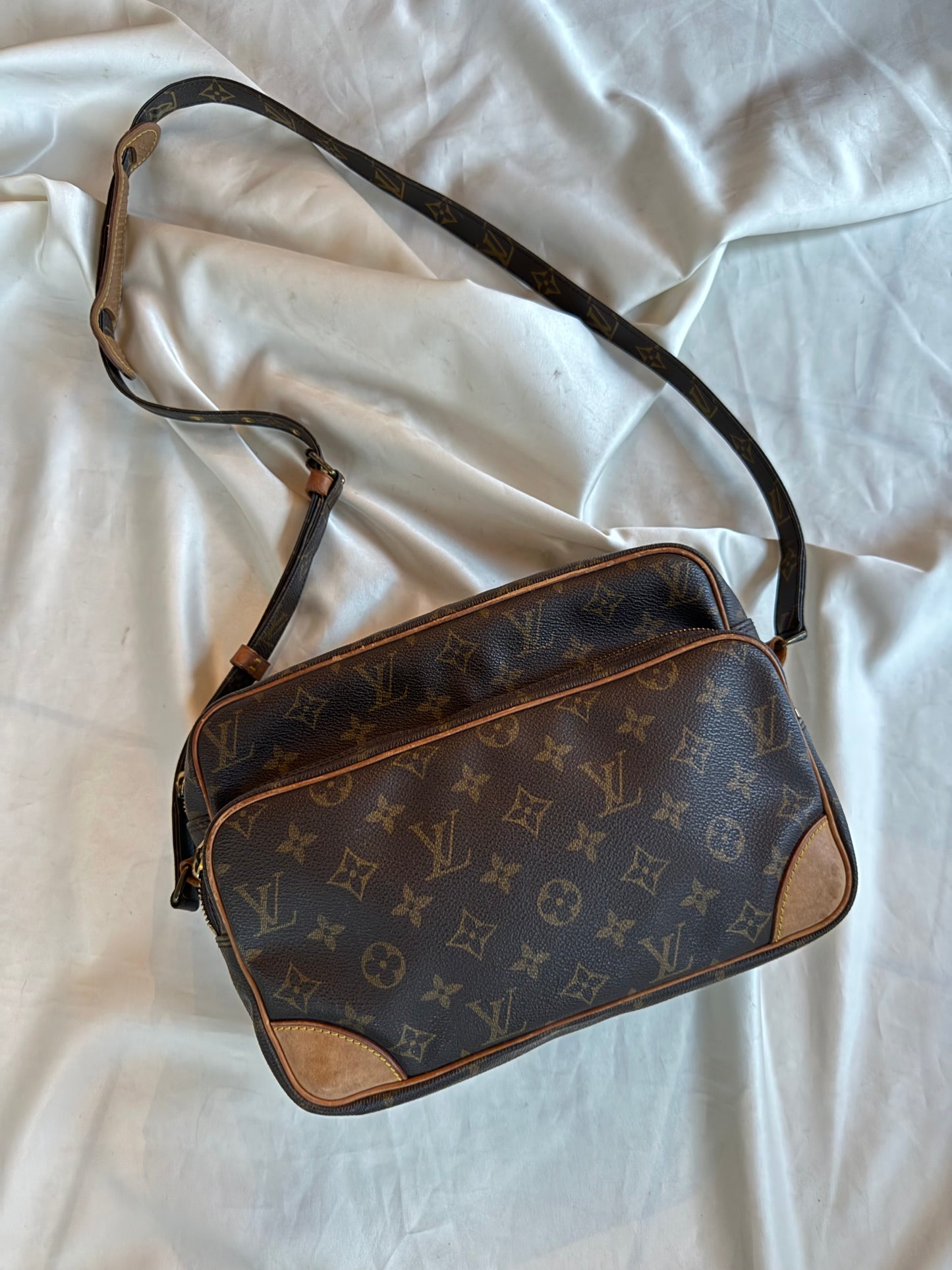 Louis Vuitton Nile bag