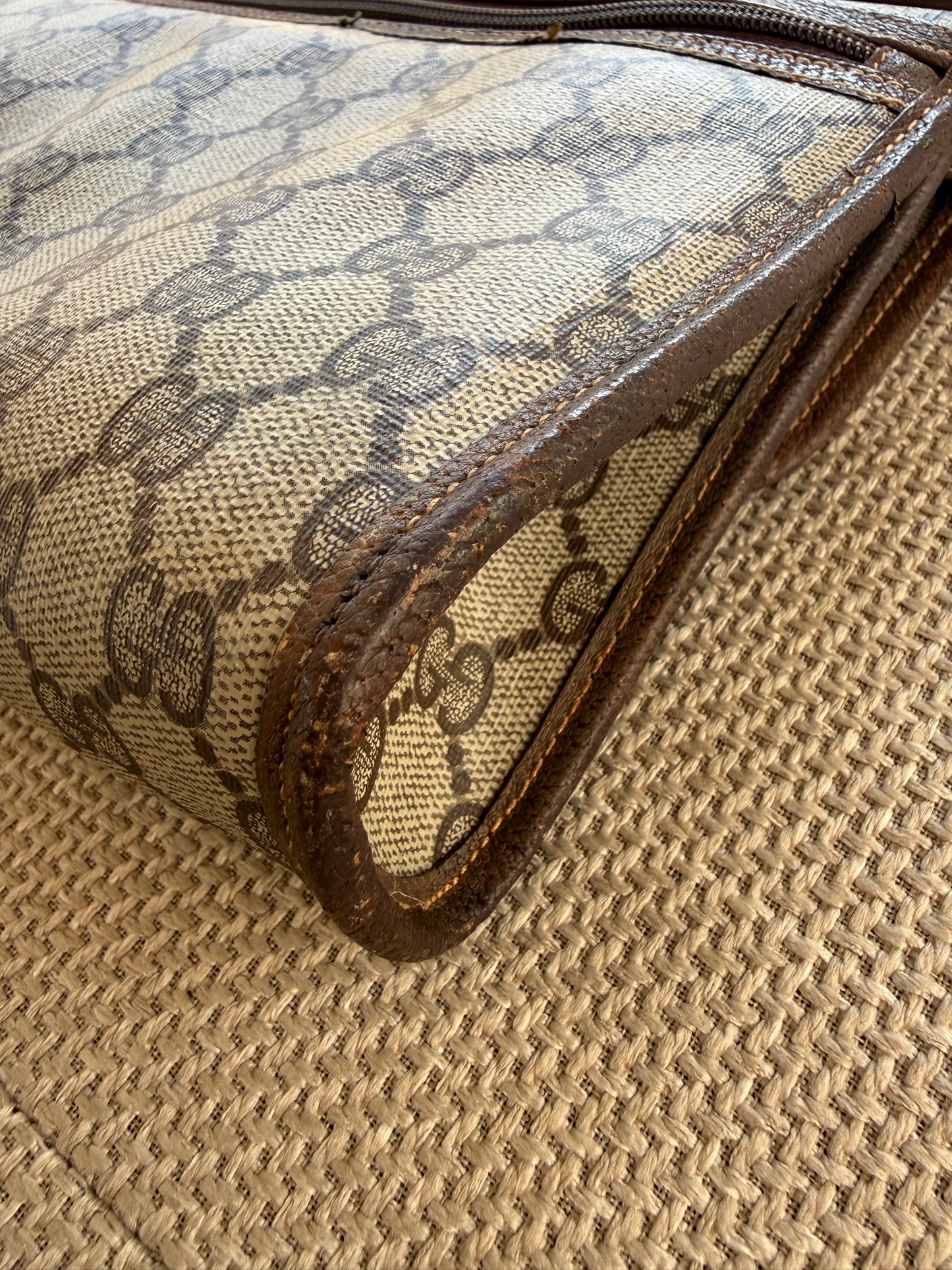 Gucci 2 way Crossbody/Clutch