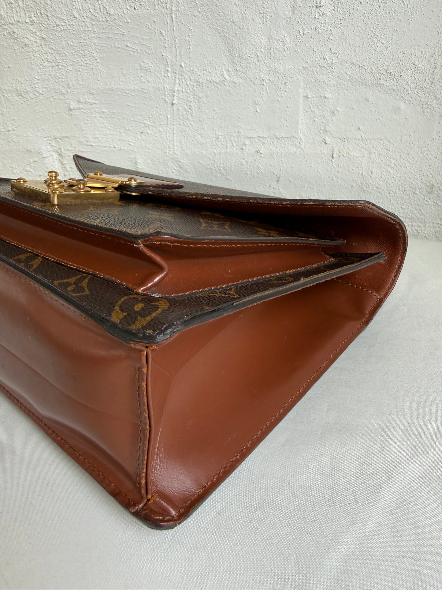 Louis Vuitton Monceau 28