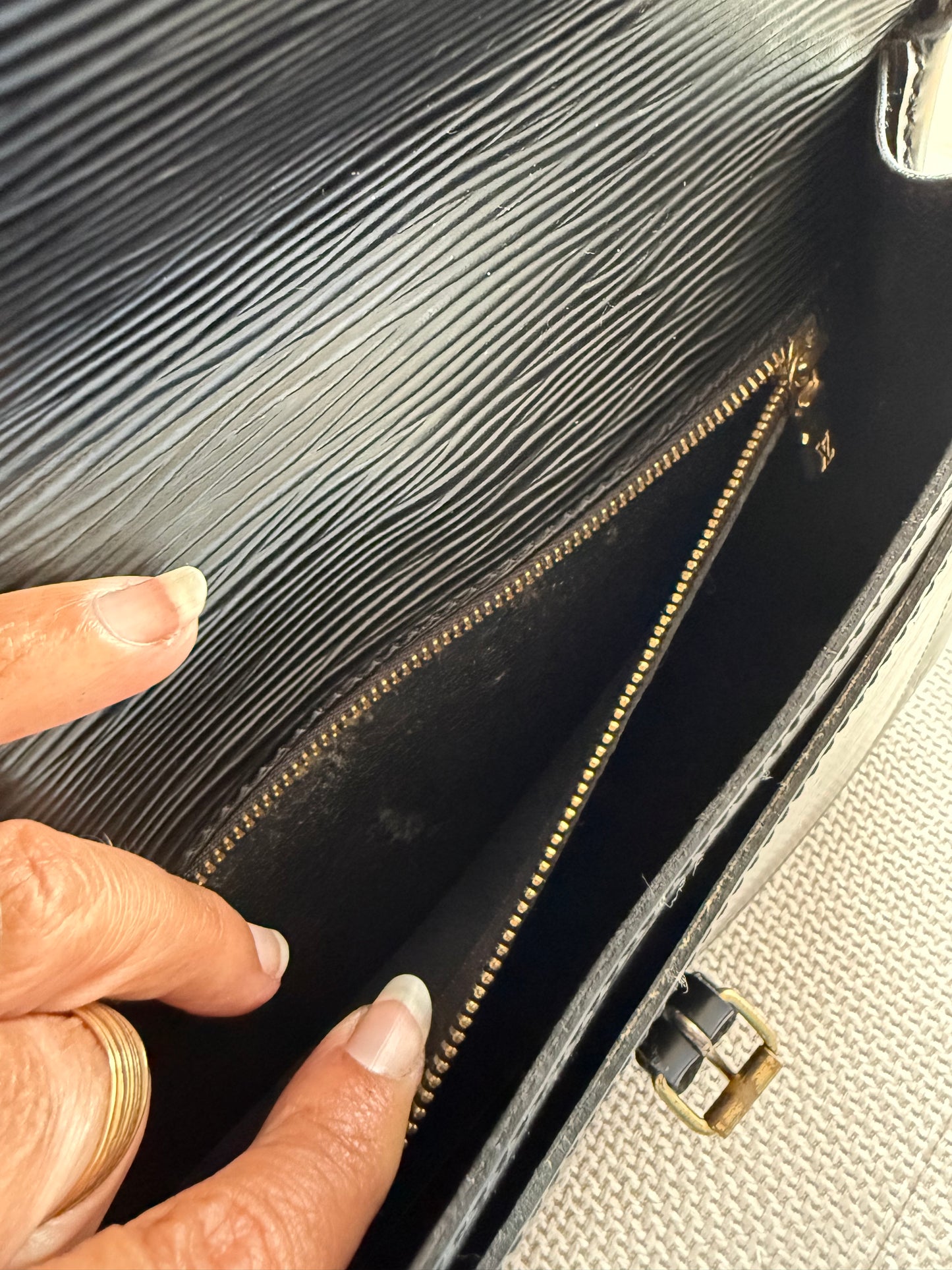 Louis Vuitton SAC Biface Epi