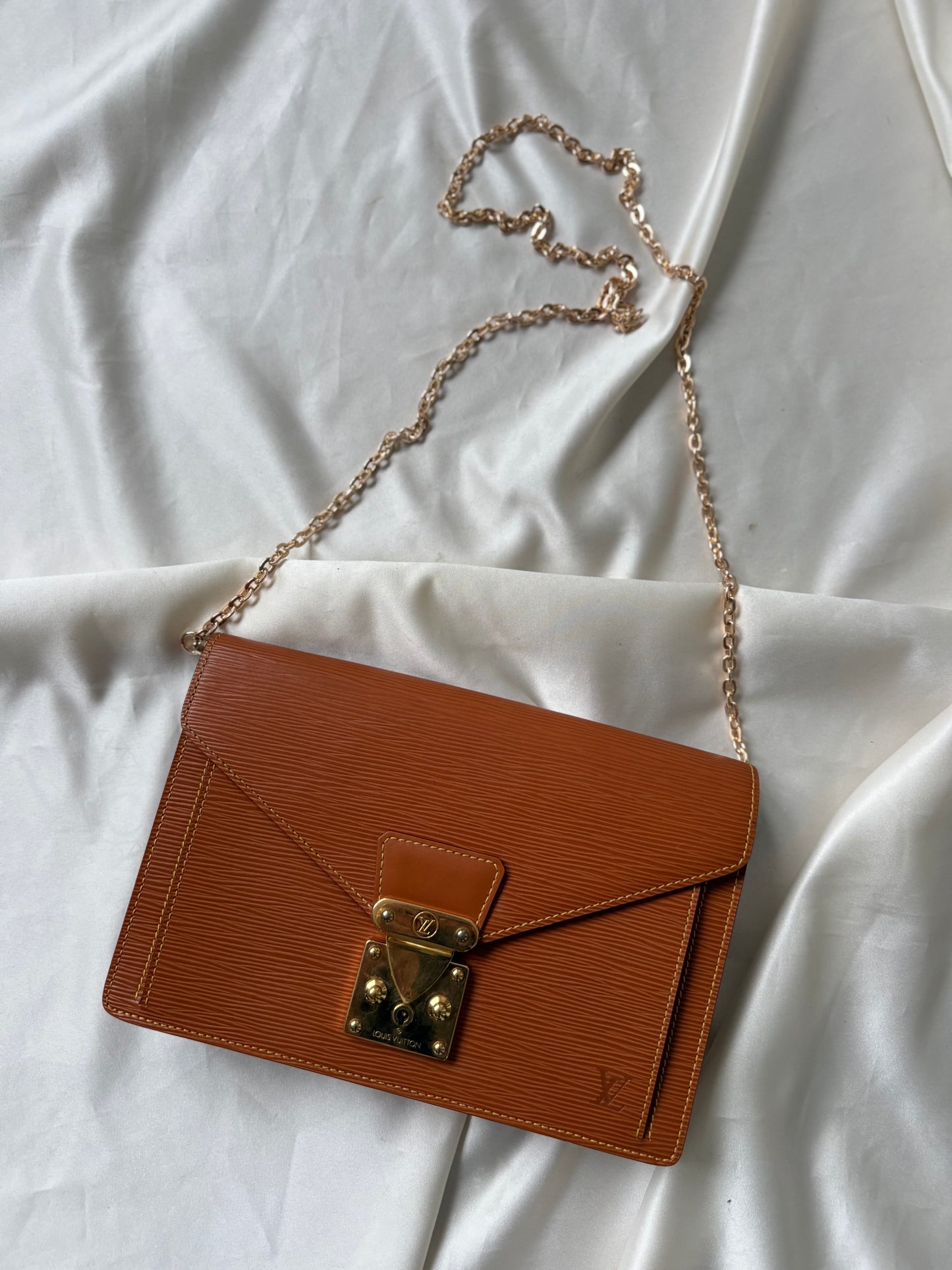 Louis Vuitton clutch/shoulderbag