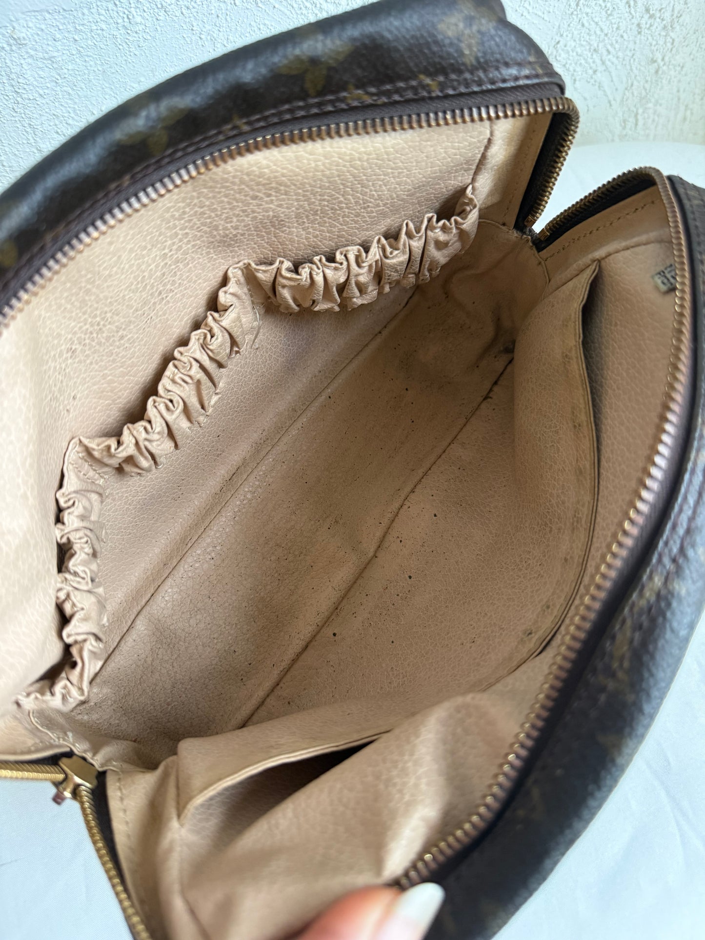 Louis Vuitton makeup/toilet taske