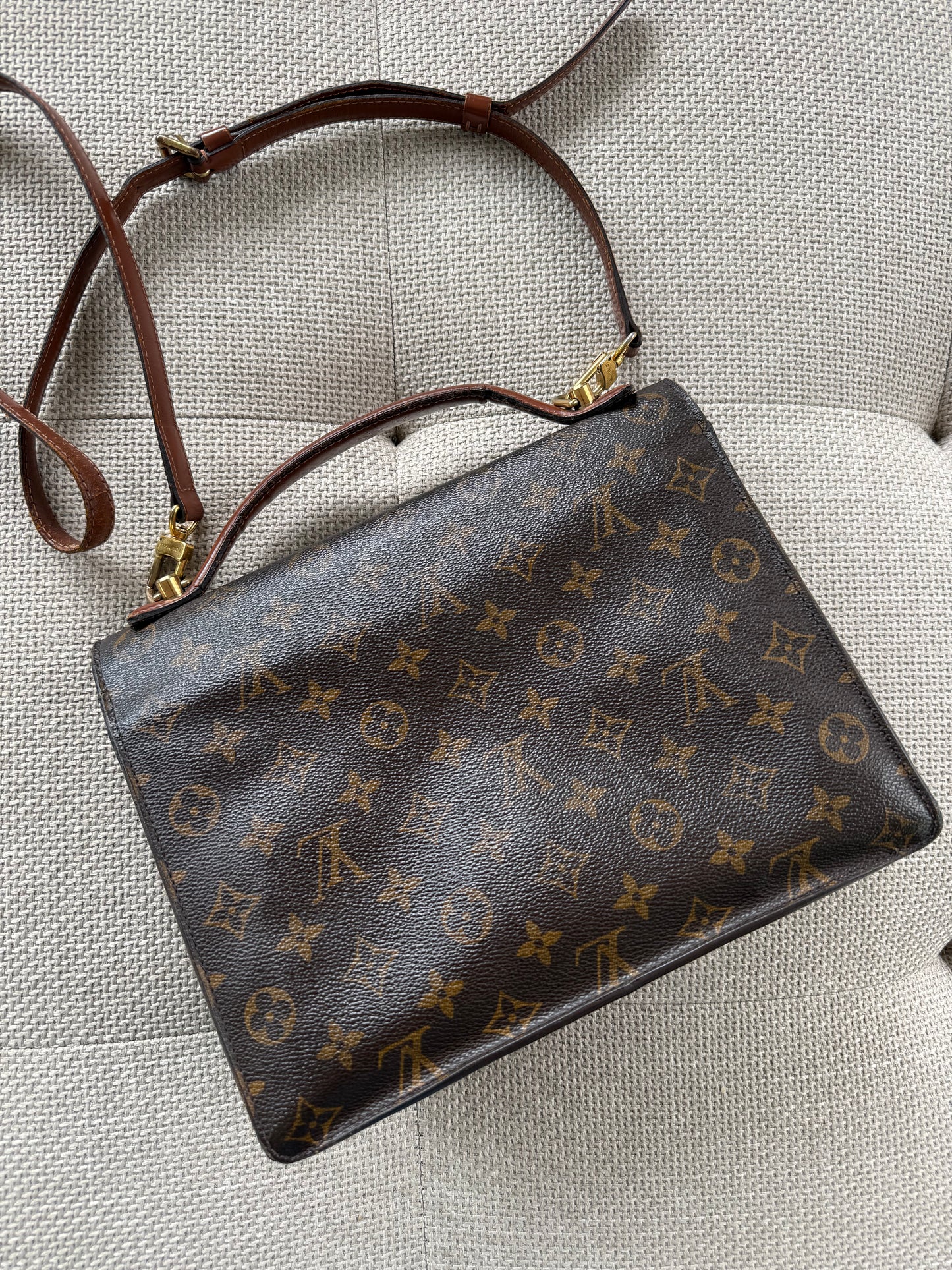 Louis Vuitton Monceau 28