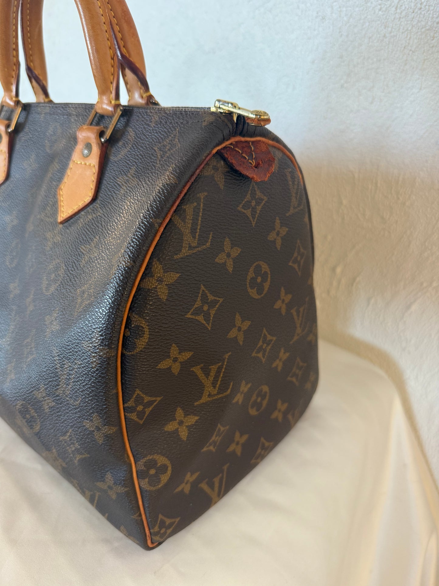 Louis Vuitton Speedy 30
