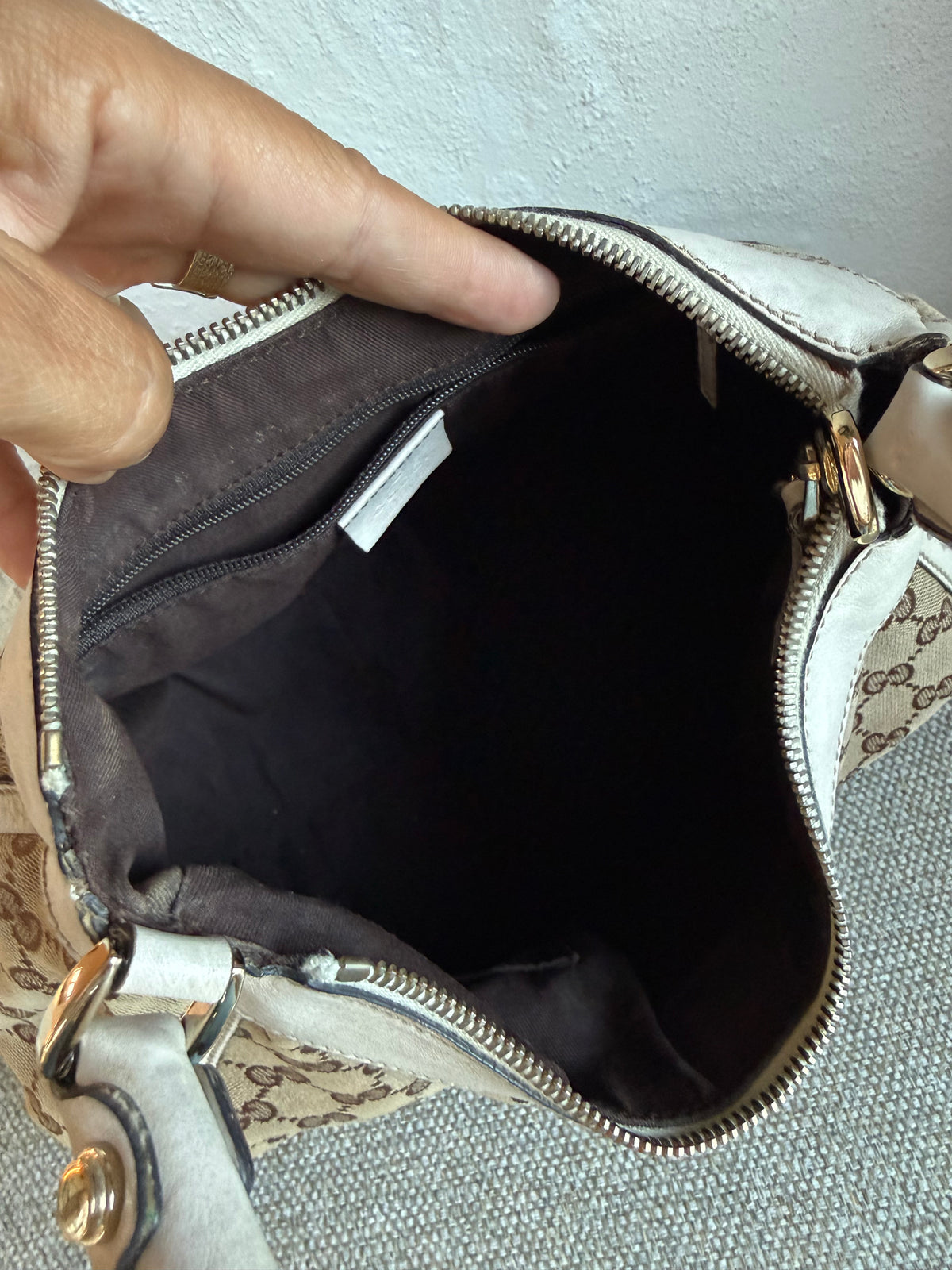 Gucci Abbey Hobo bag