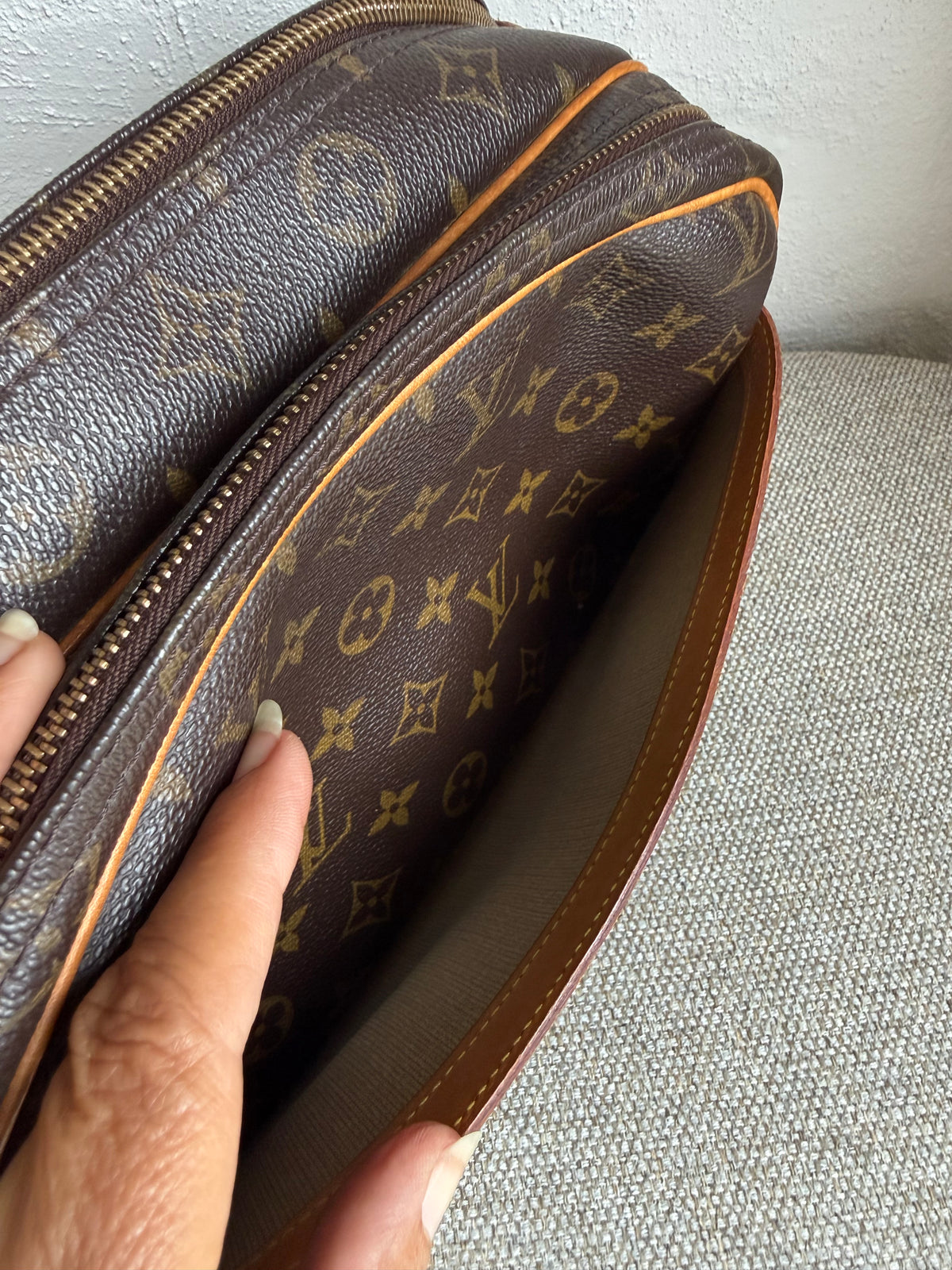 Louis Vuitton Reporter PM