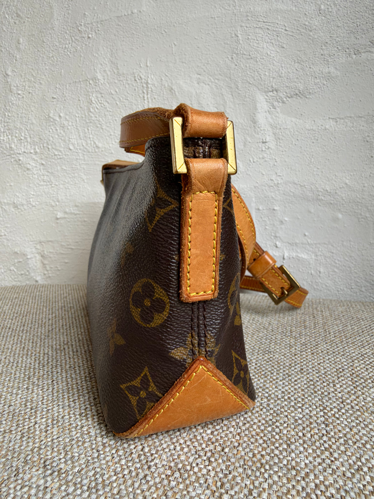 Louis Vuitton Trotteur Crossbody