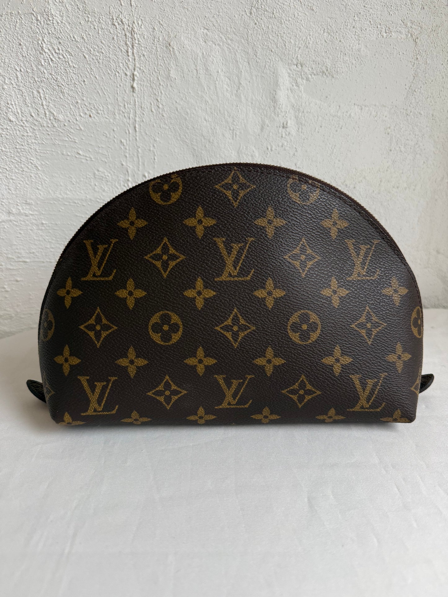 Louis Vuitton Demi Ronde makeup taske