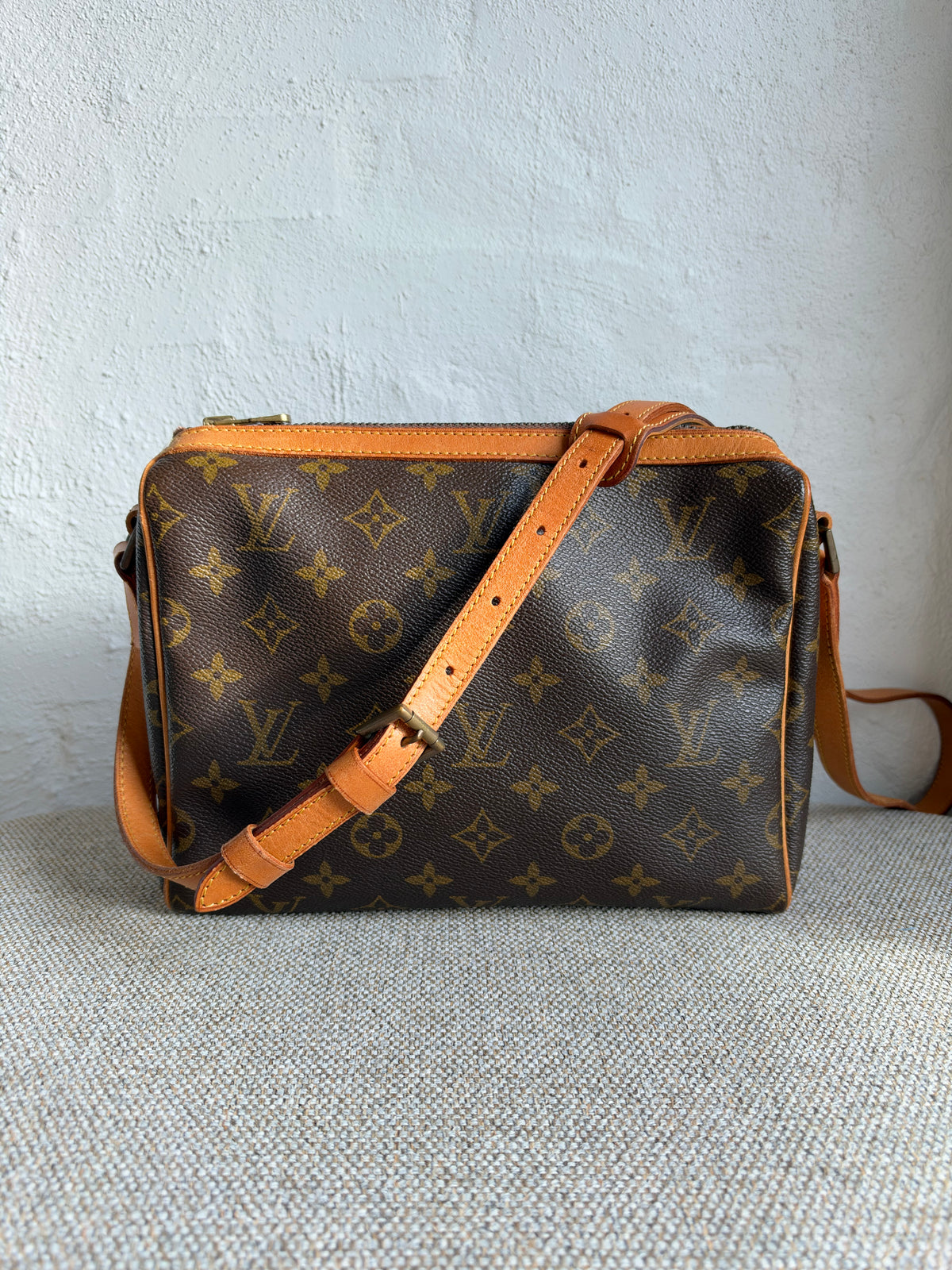Louis Vuitton Tulle Lee