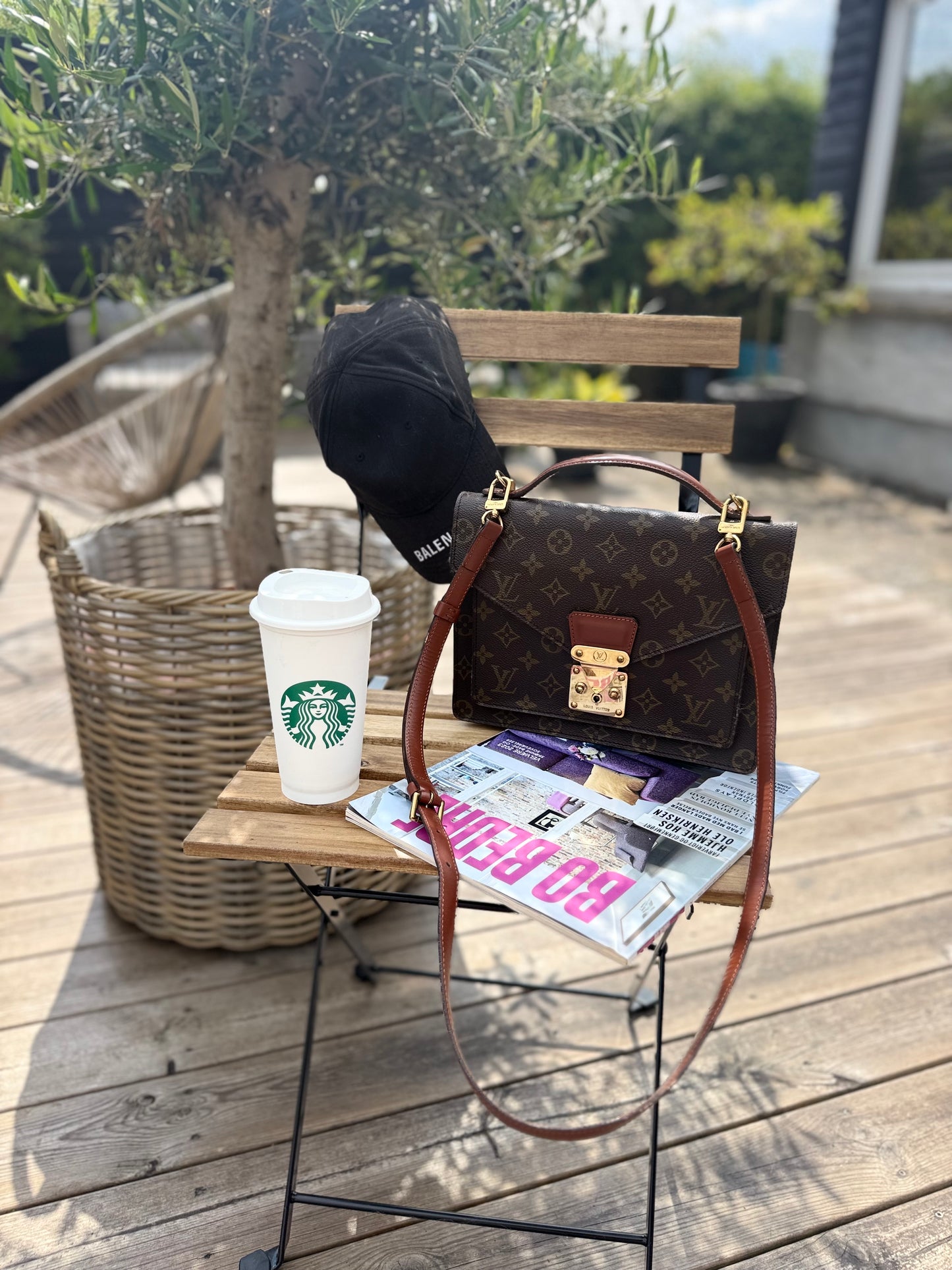 Louis Vuitton Monceau 26