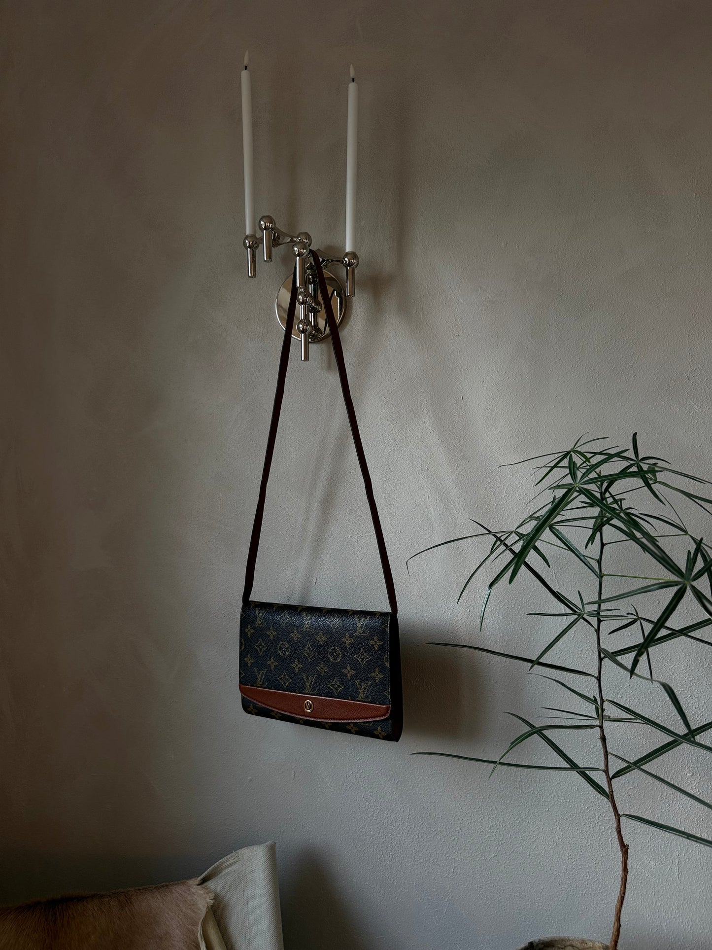 Louis Vuitton Bordeaux 2-way bag