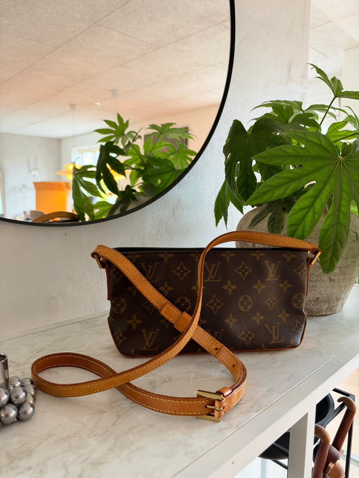 Louis Vuitton Trotteur Crossbody