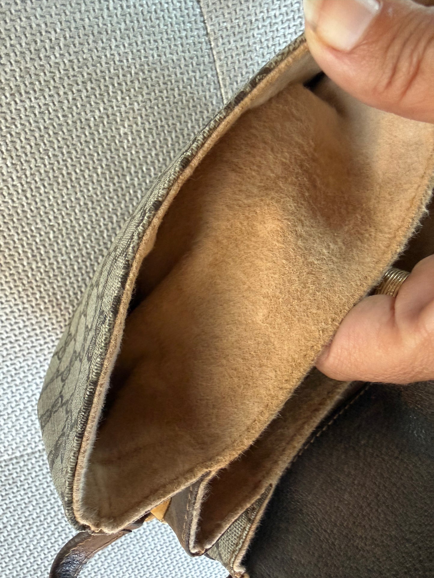 Gucci  Crossbody