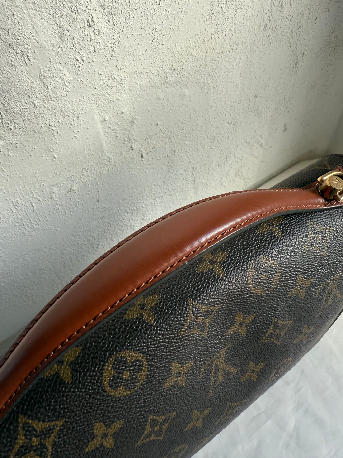 Louis Vuitton Monceau 28