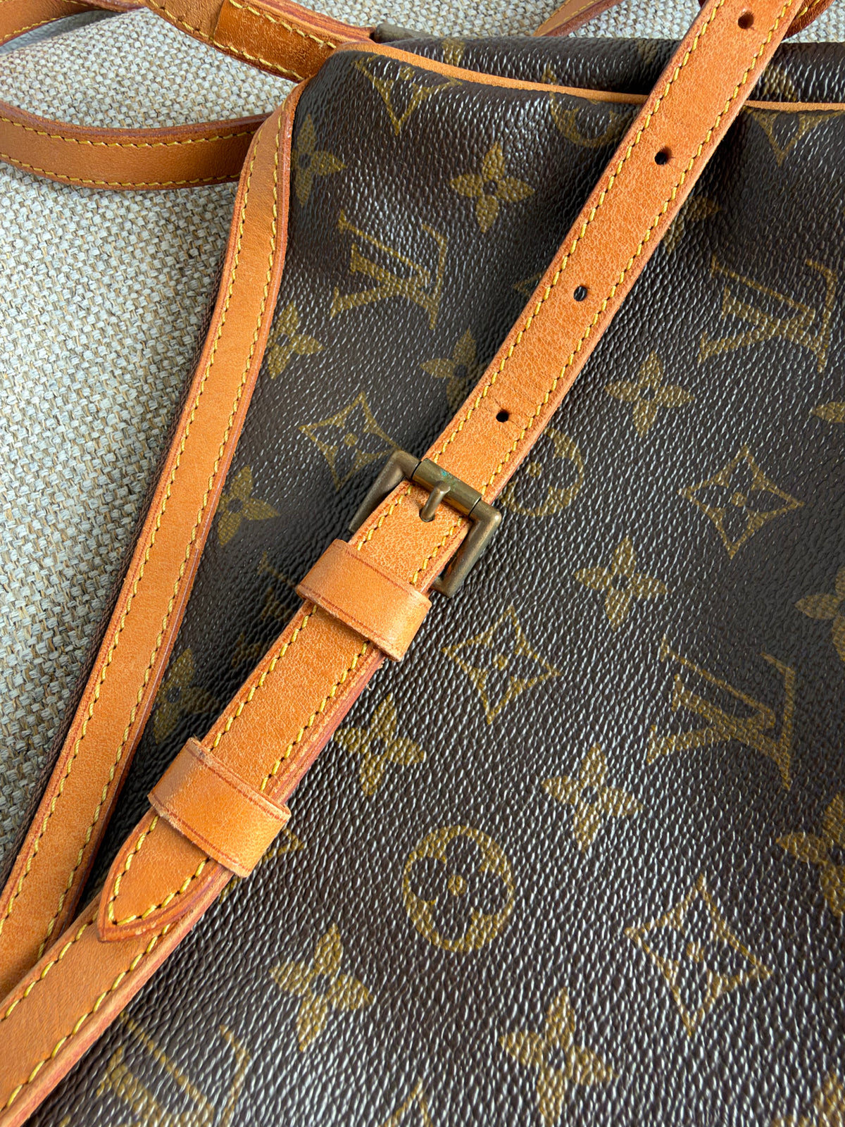 Louis Vuitton Tulle Lee