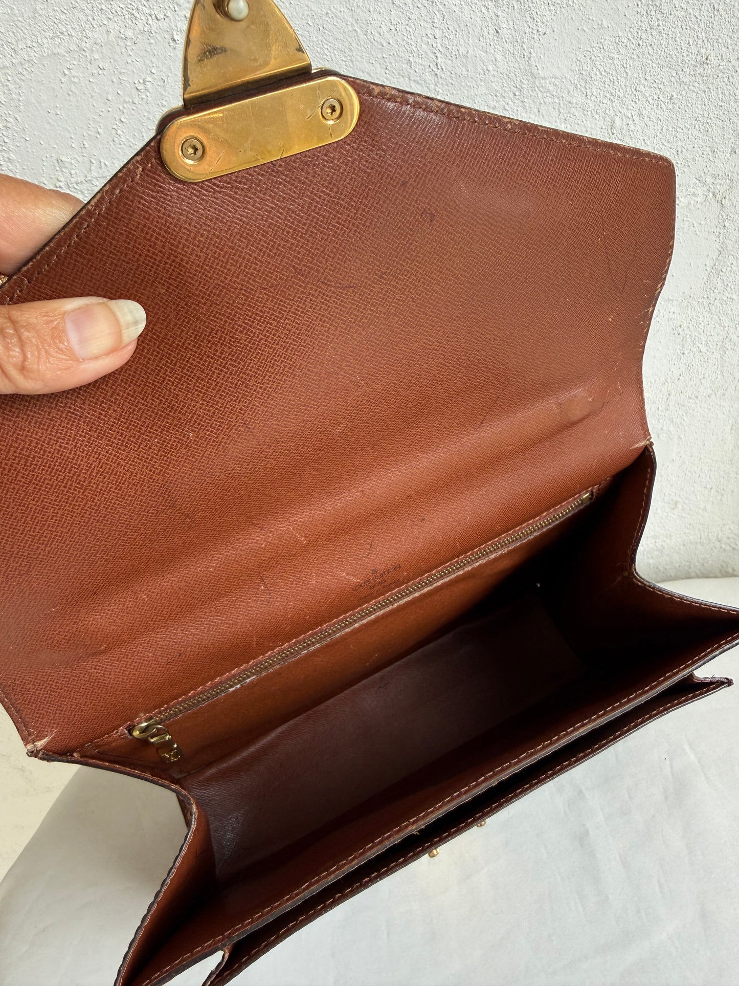 Louis Vuitton Monceau 28