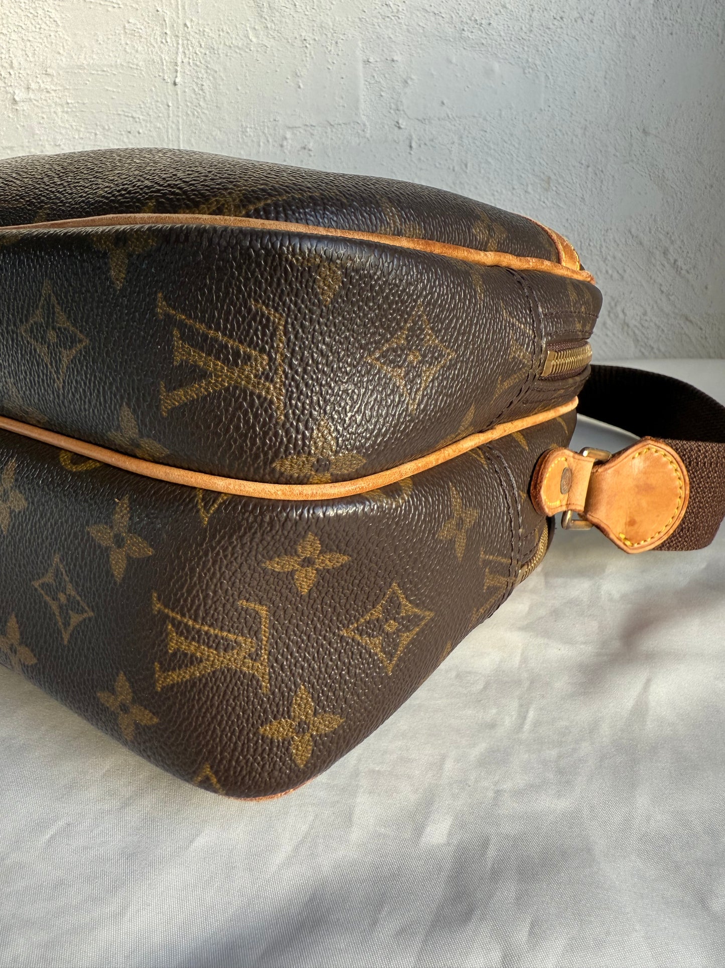 Louis Vuitton Reporter PM