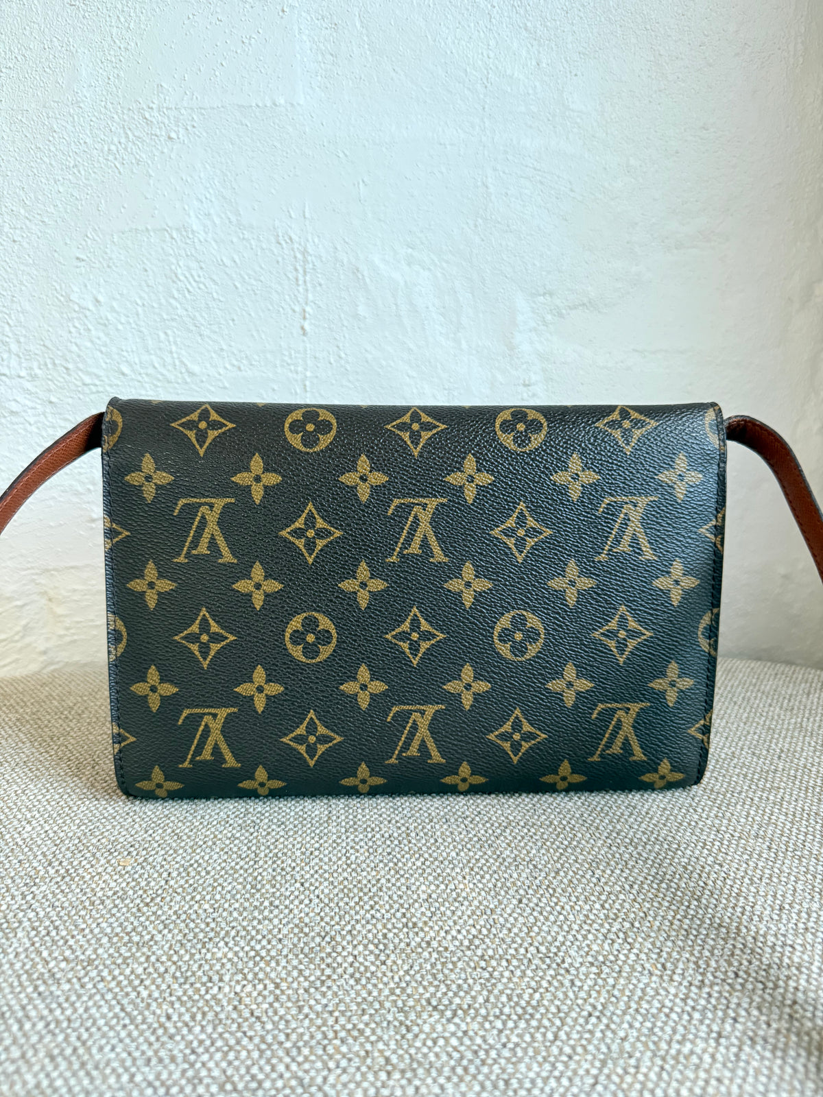 Louis Vuitton Bordeaux 2-way bag