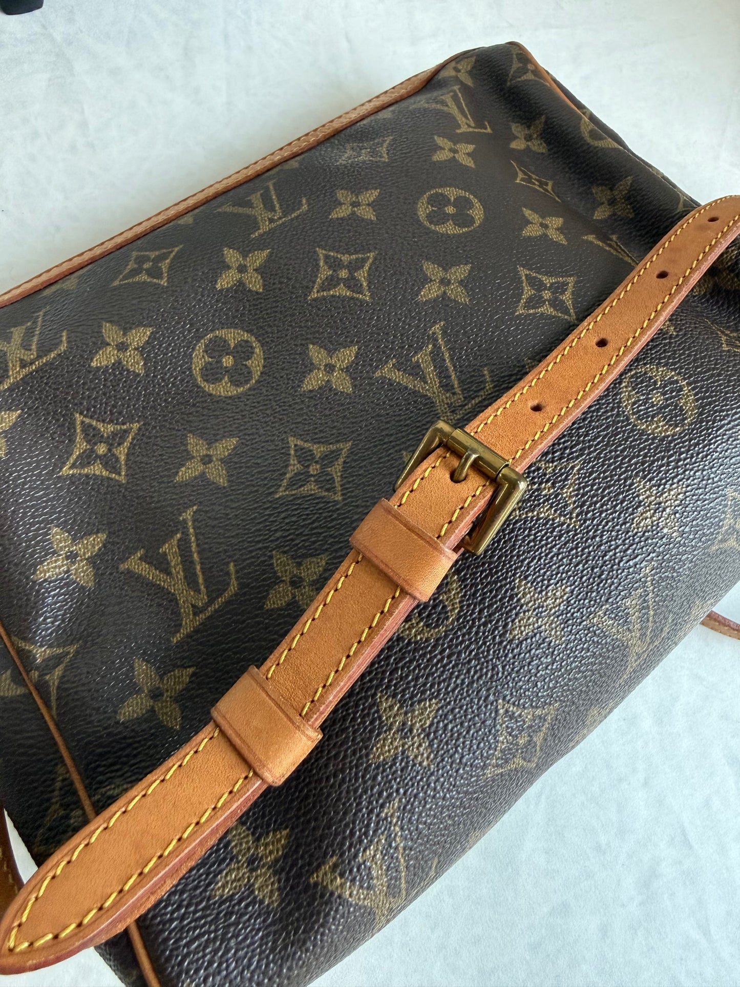 Louis Vuitton Tulle Lee