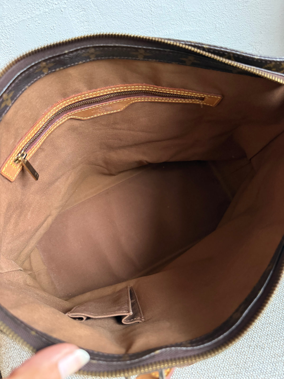 Louis Vuitton Cabas Mezzo