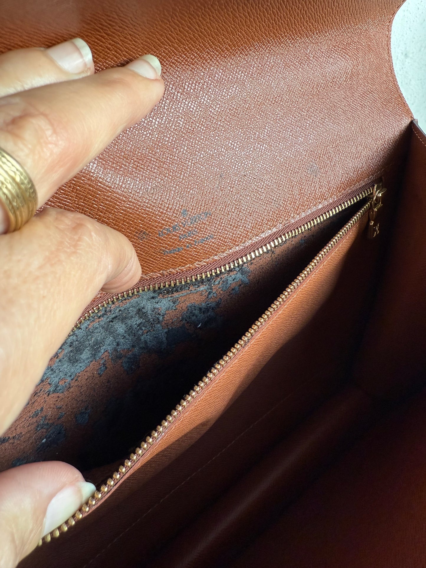 Louis Vuitton Monceau 28