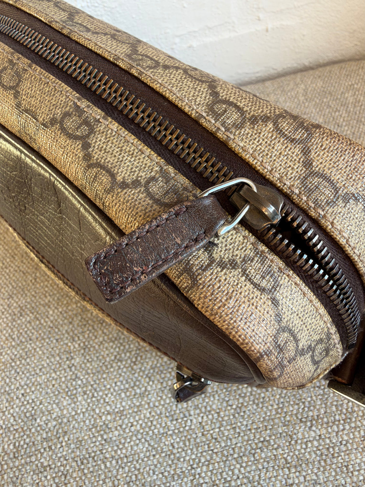 Gucci Messenger bag