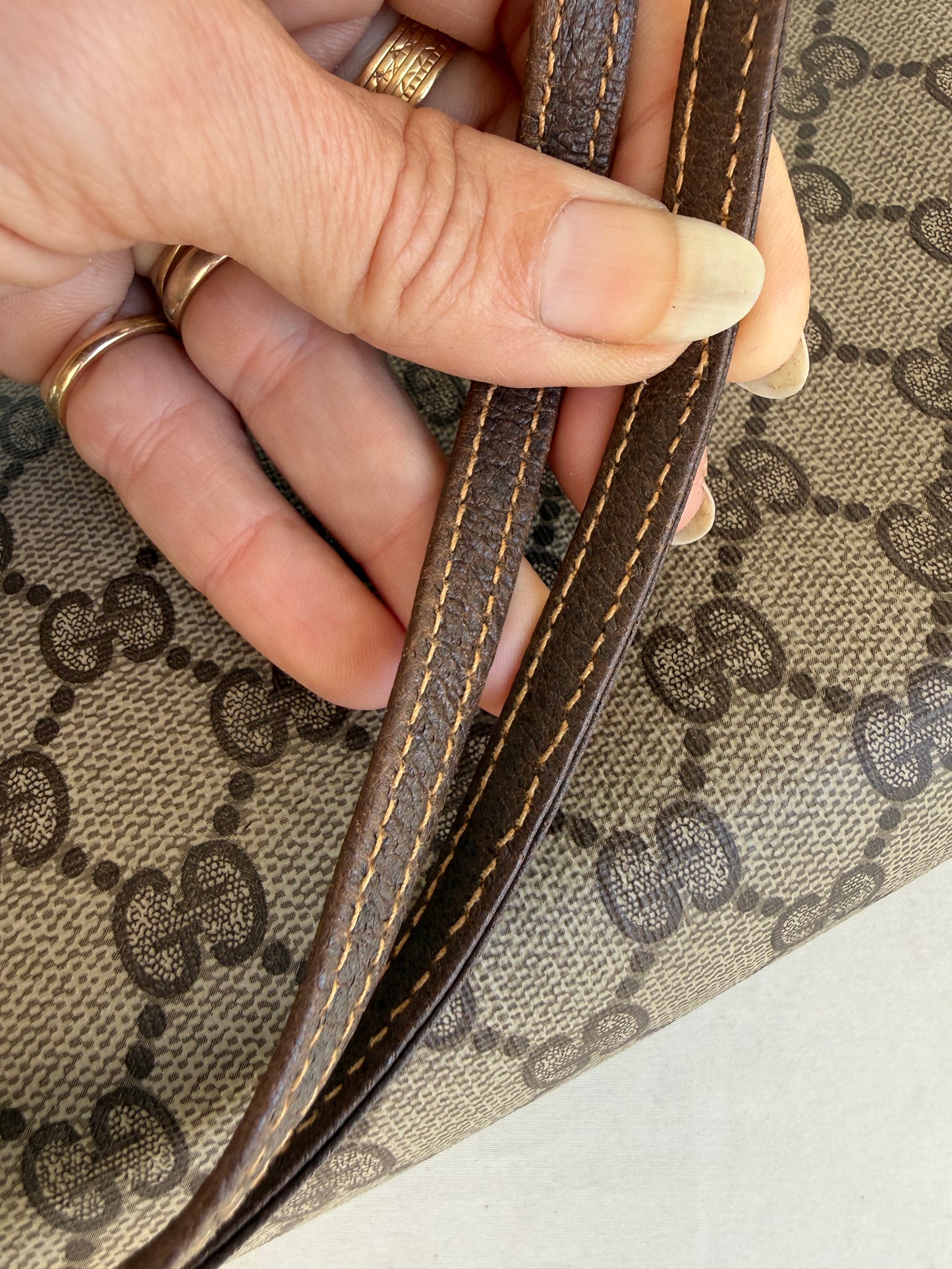 Gucci shoulder bag